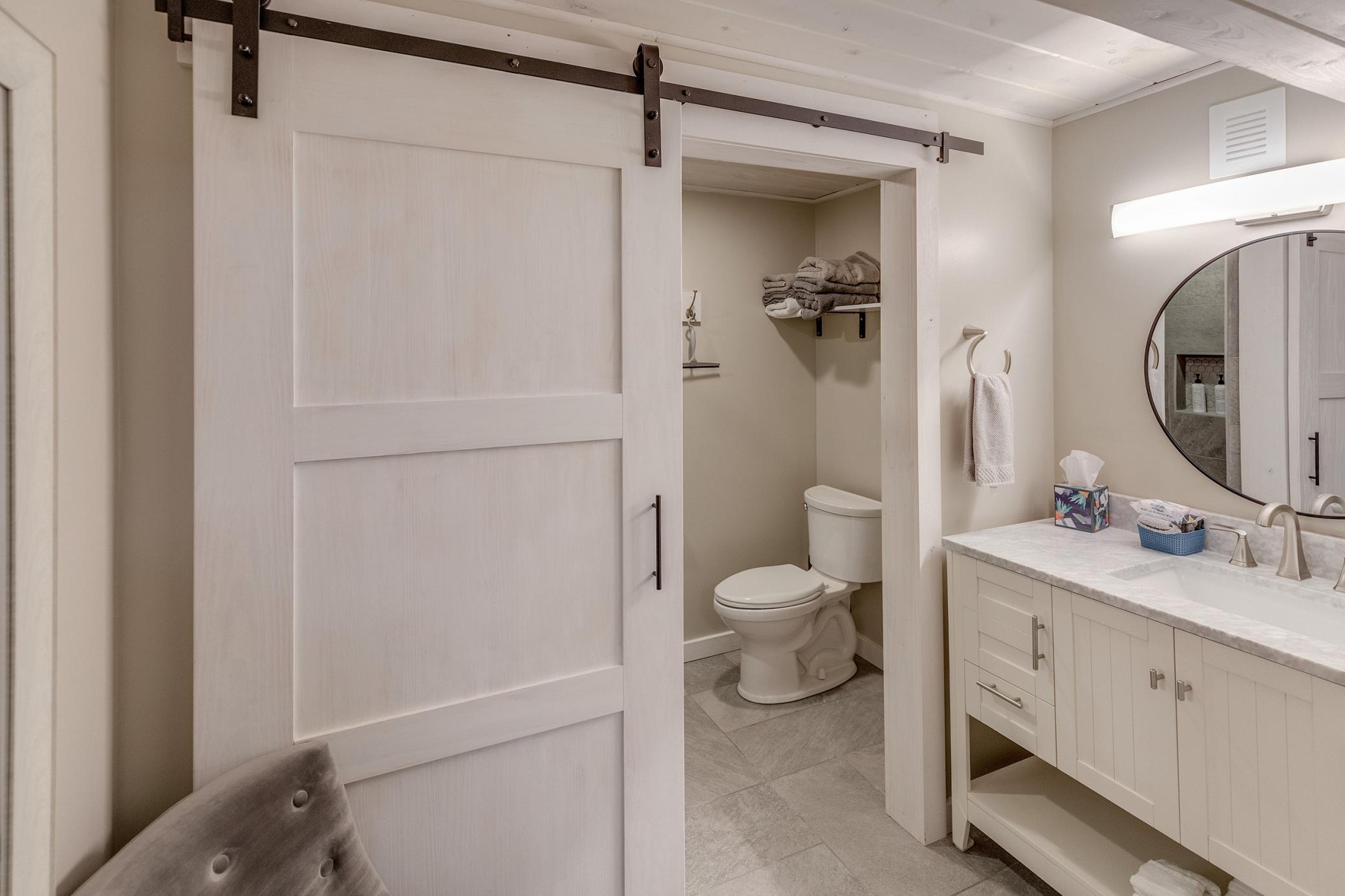 209 Park Avenue W Property Photo 31