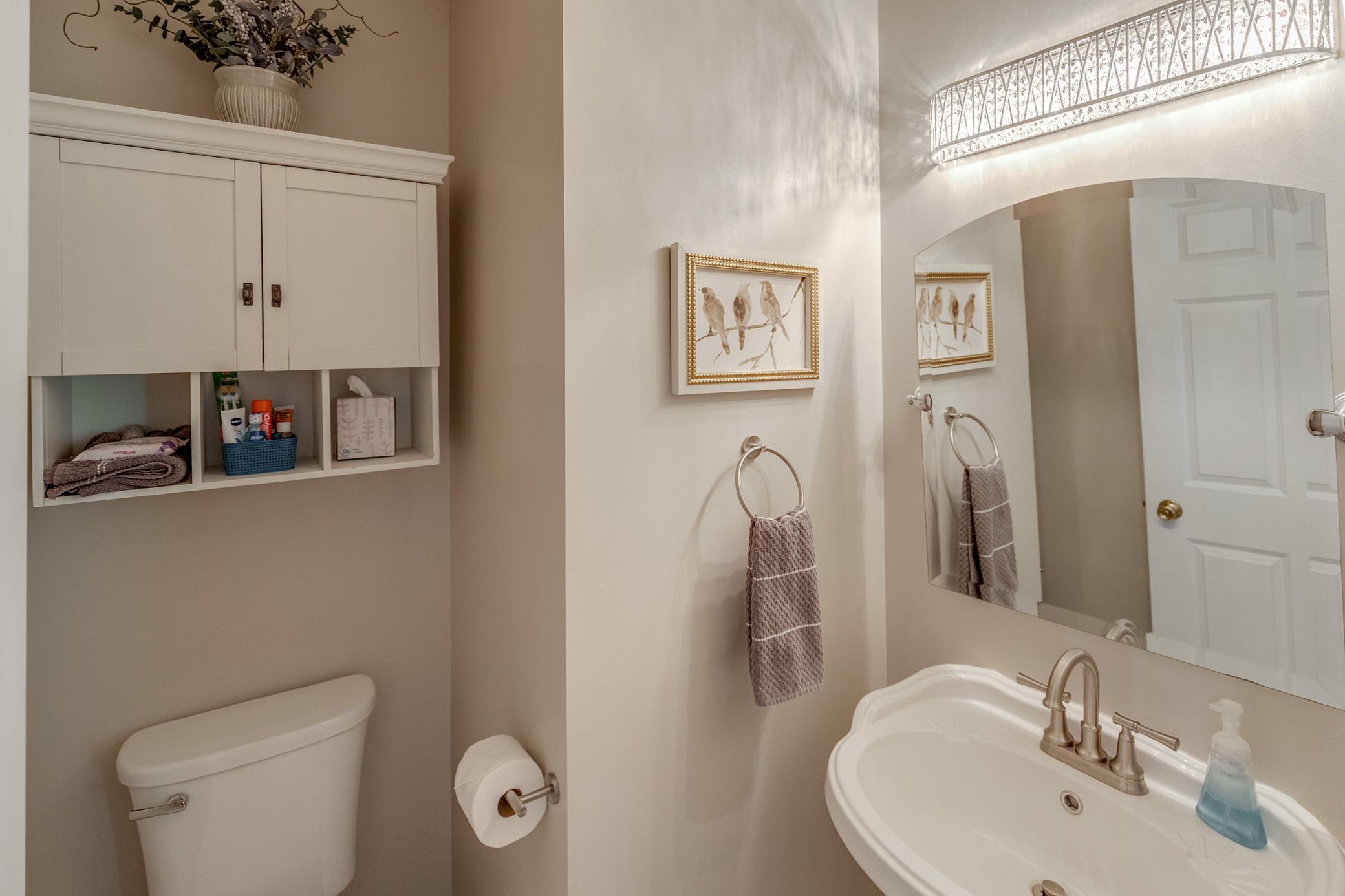 209 Park Avenue W Property Photo 38
