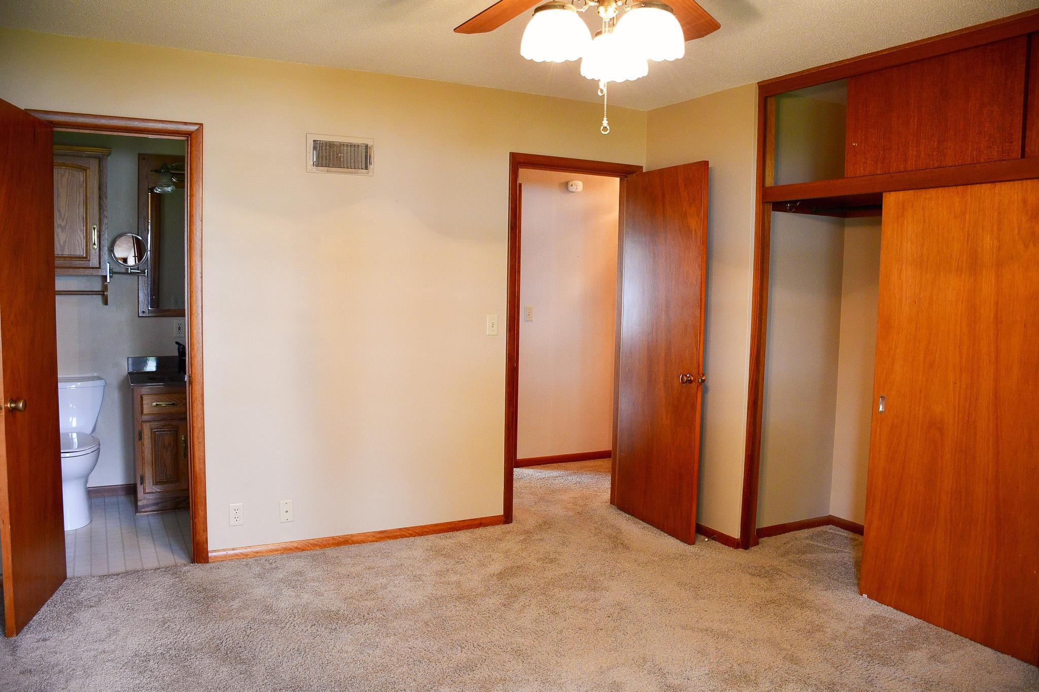 1206 S Shore Drive Property Photo 23