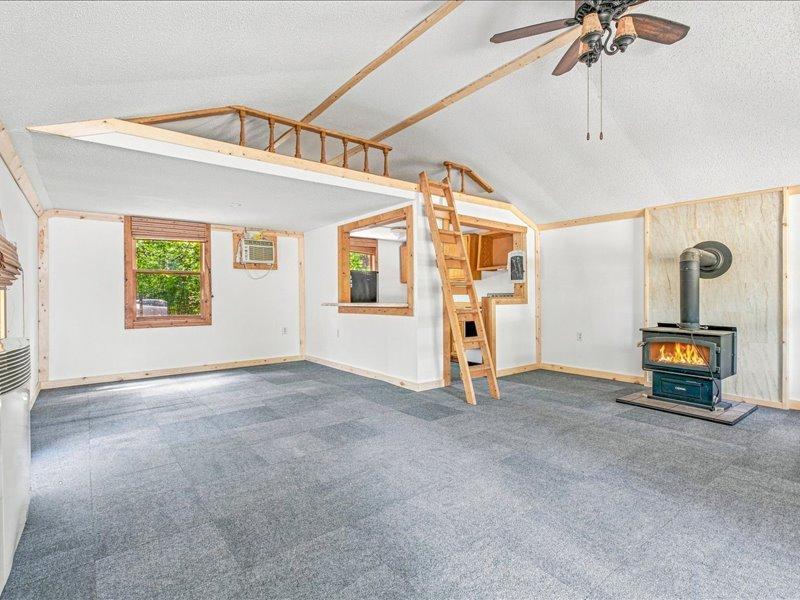 37975 Clover Circle Property Photo 2