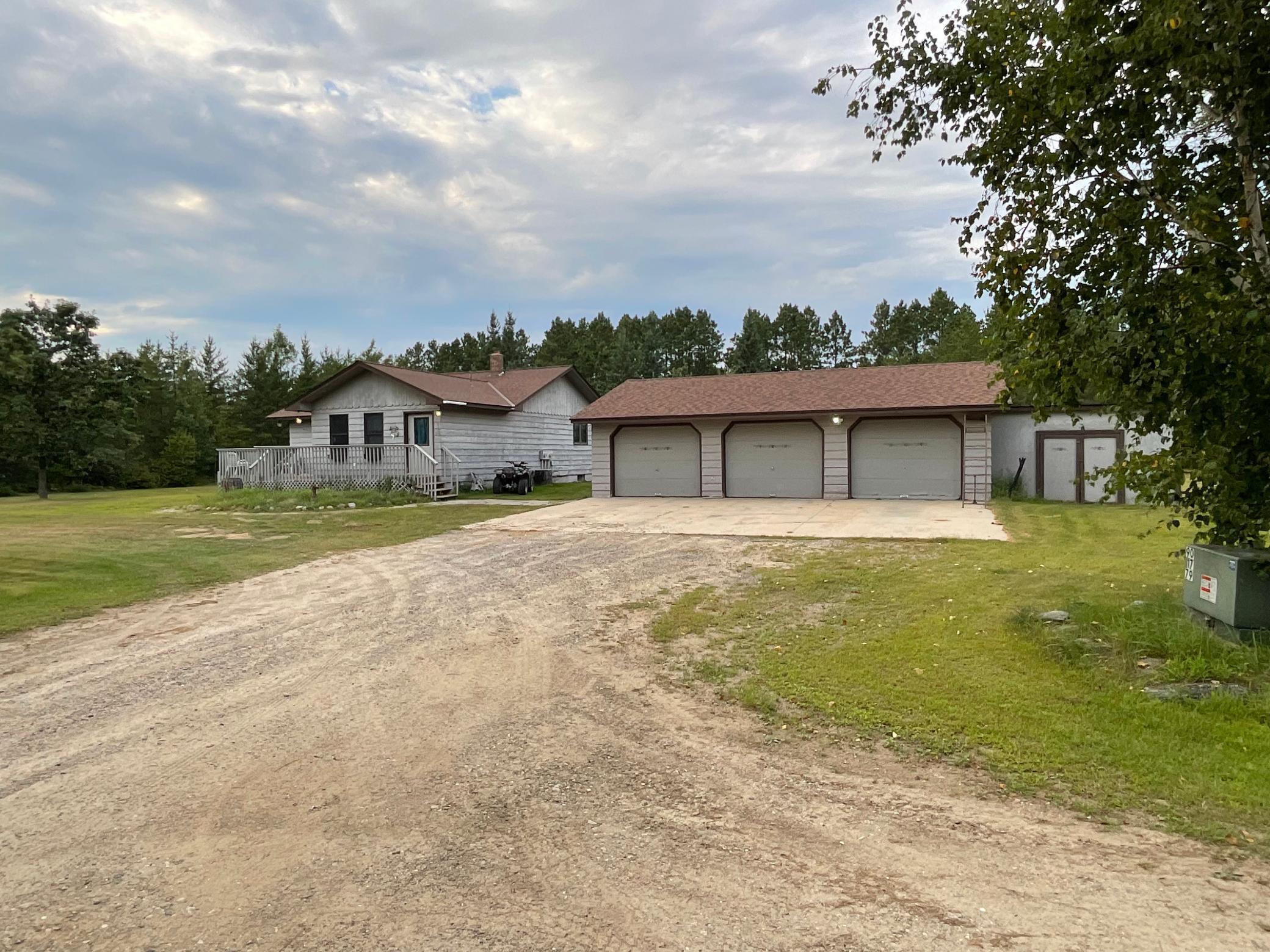 37276 Willow Road N Property Photo 1