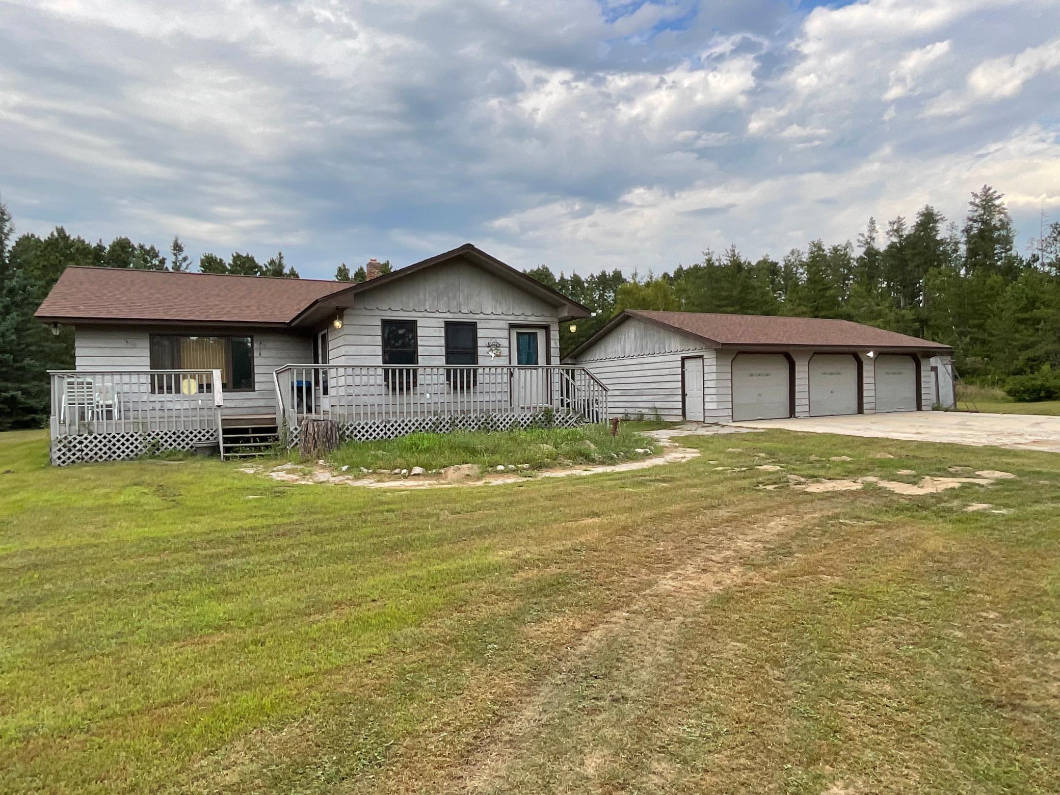 37276 Willow Road N Property Photo 2