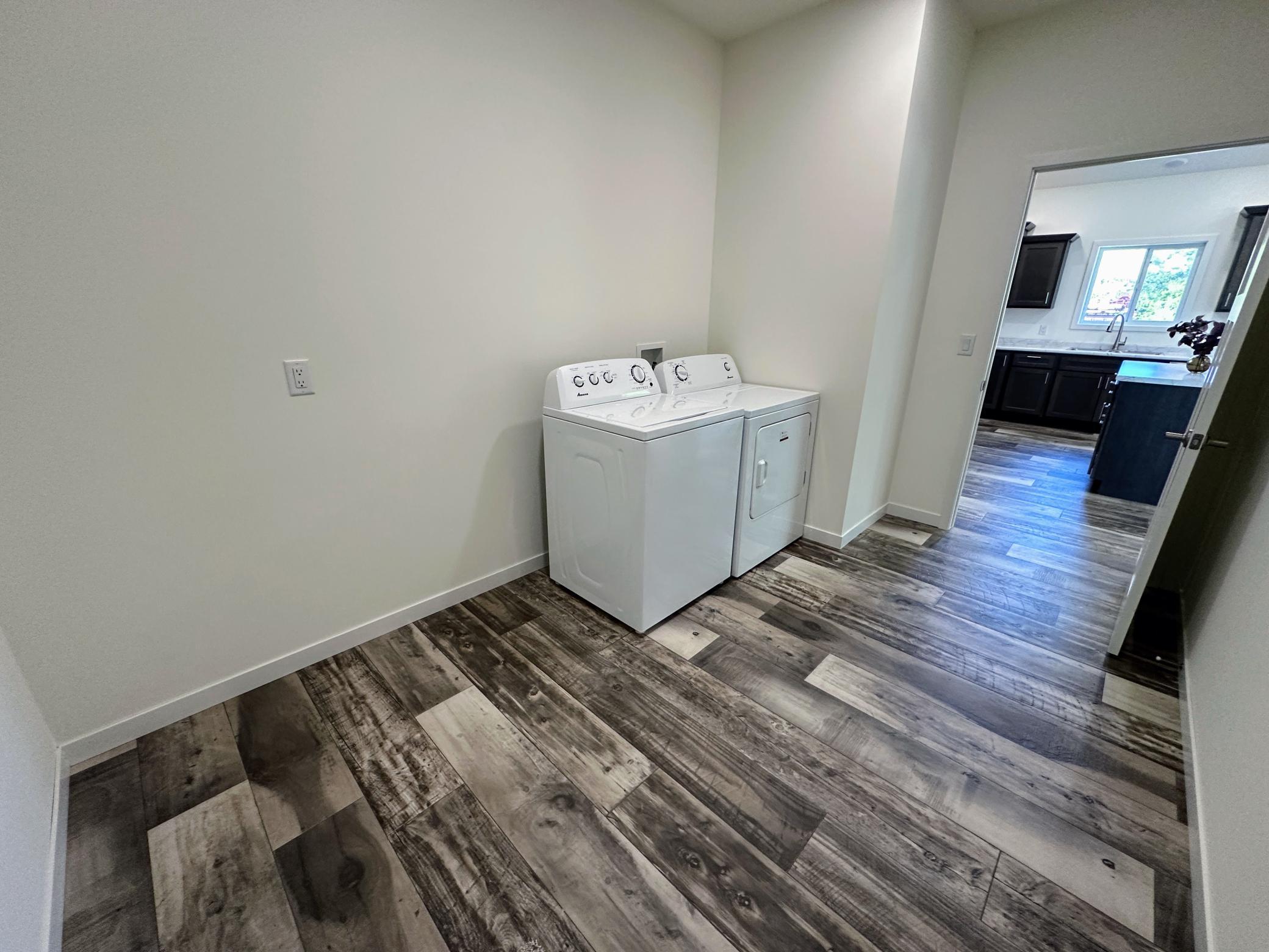 1003 8th Avenue Nw Property Photo 6