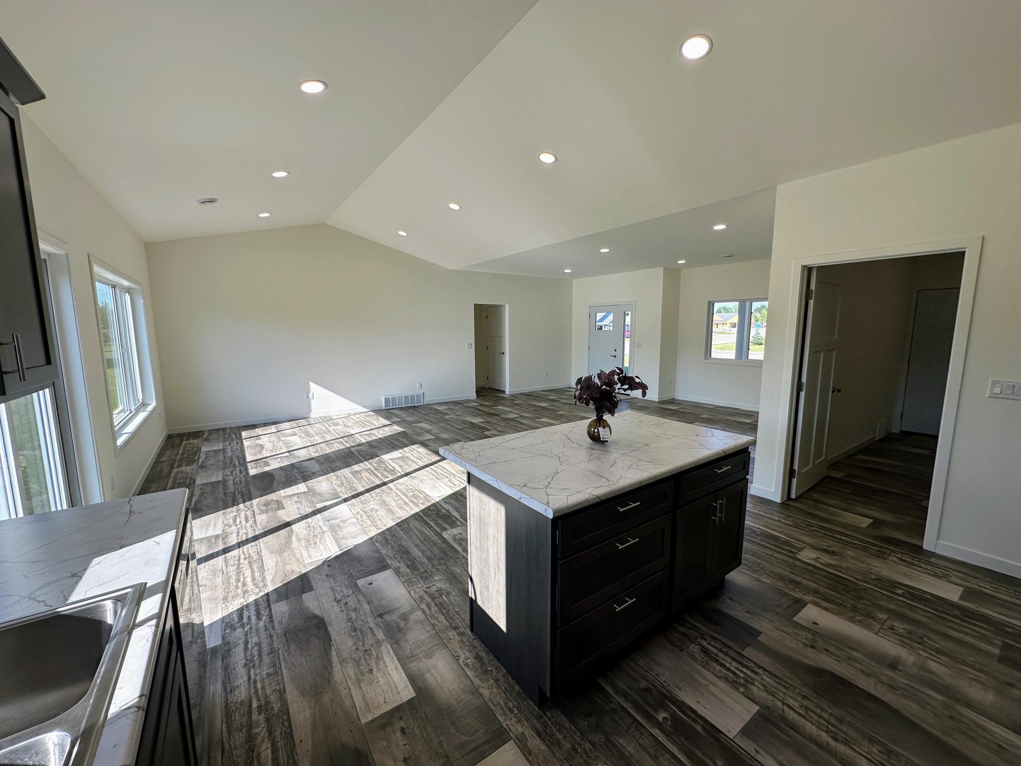 1003 8th Avenue Nw Property Photo 15