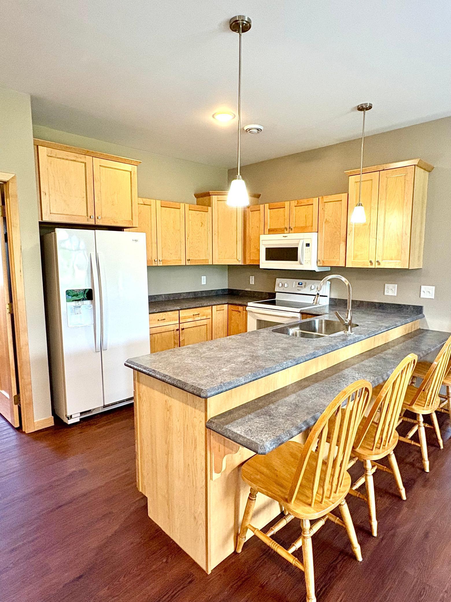 162 Diagonal Street Property Photo 4