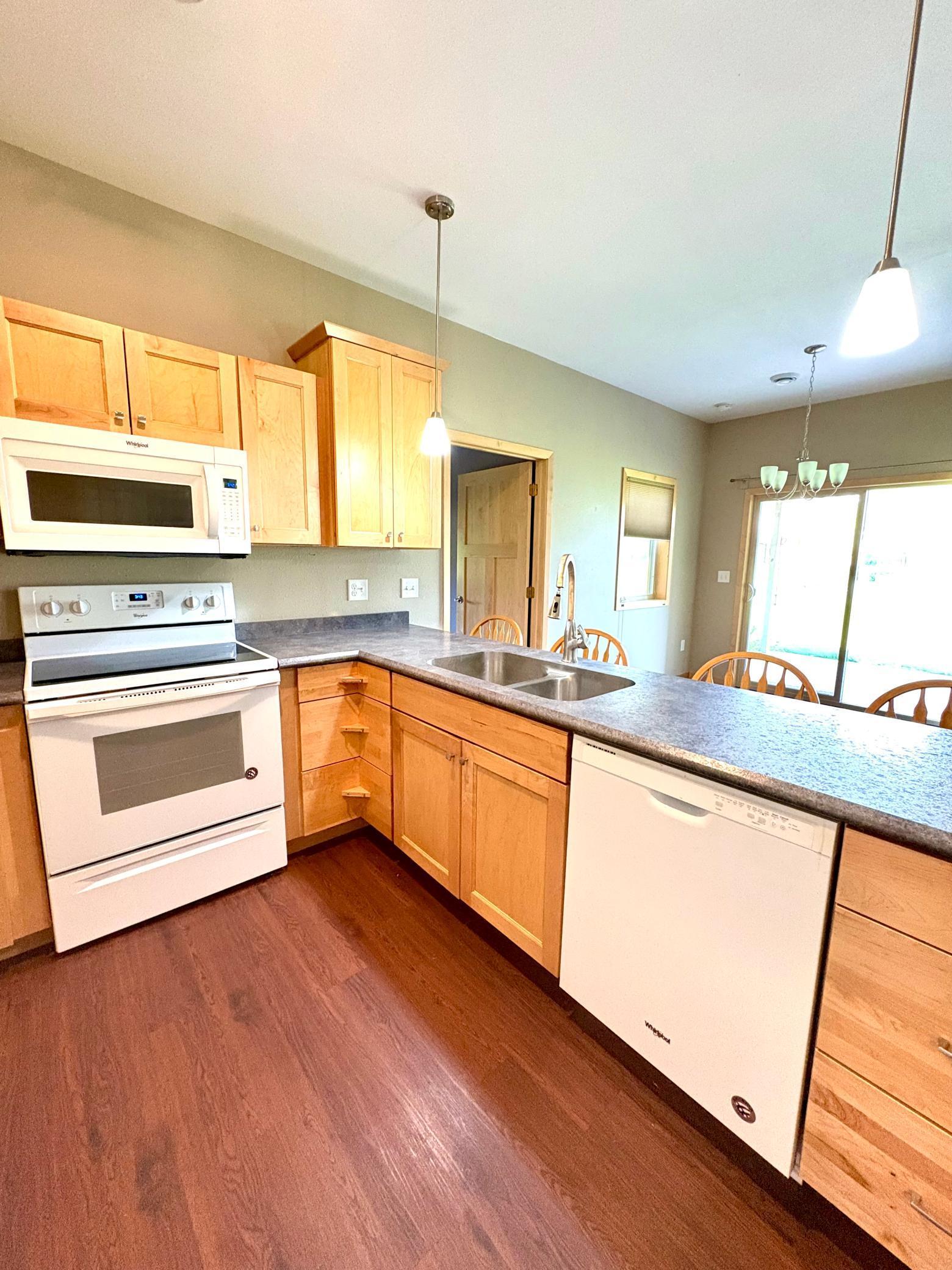 162 Diagonal Street Property Photo 6