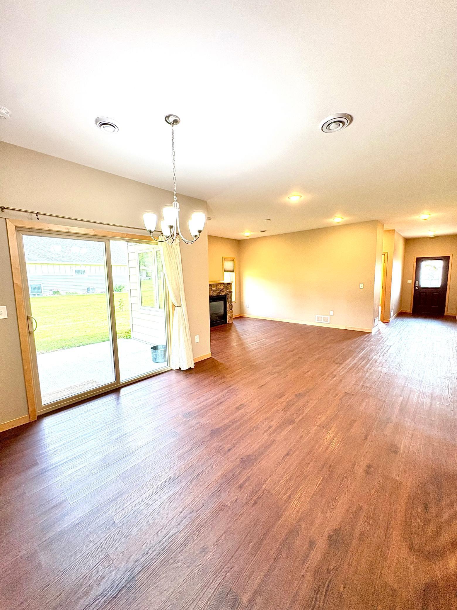 162 Diagonal Street Property Photo 10