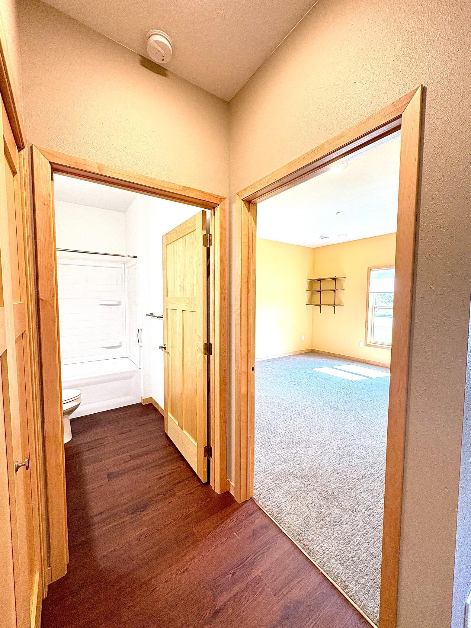 162 Diagonal Street Property Photo 15