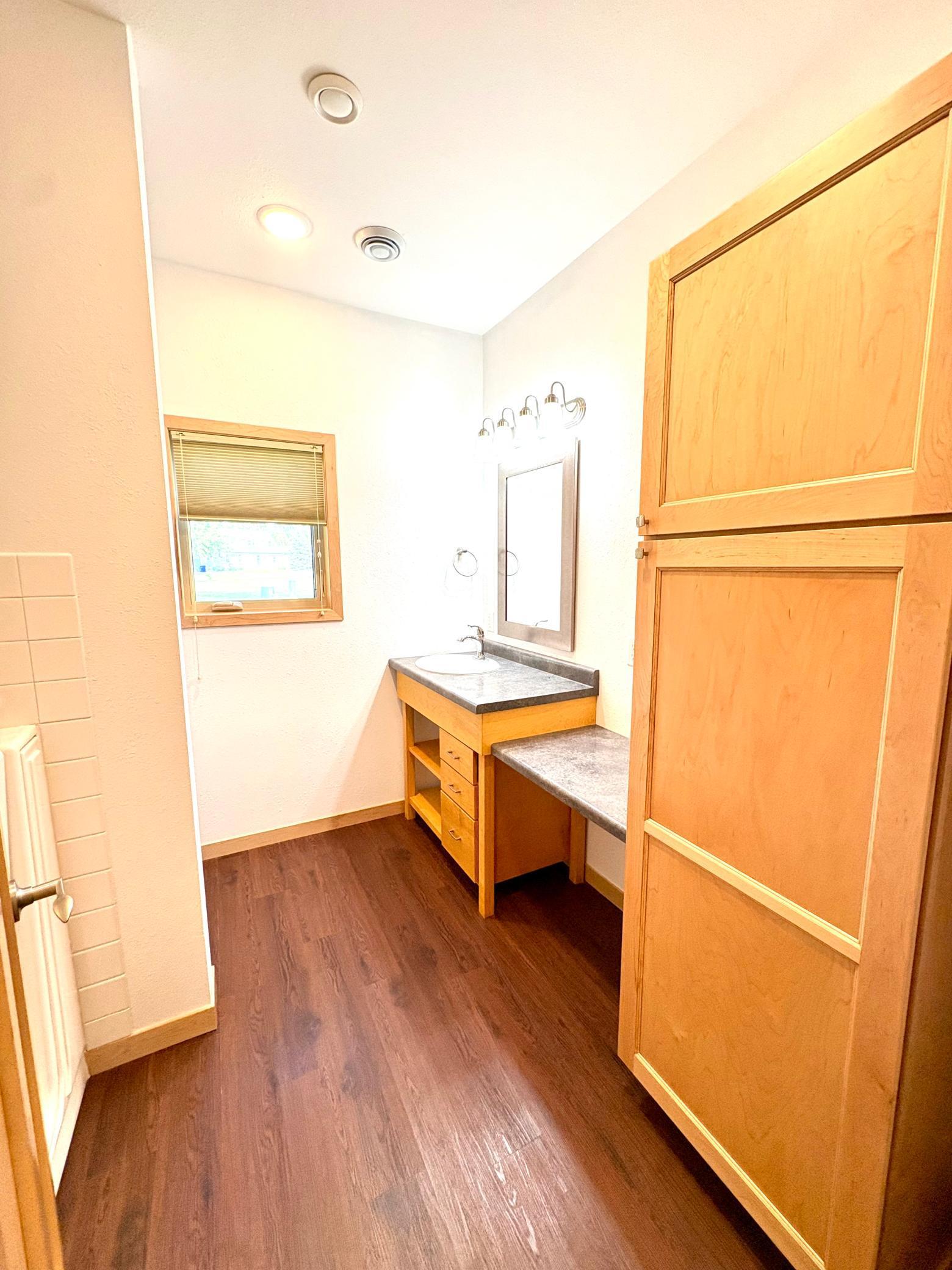162 Diagonal Street Property Photo 23