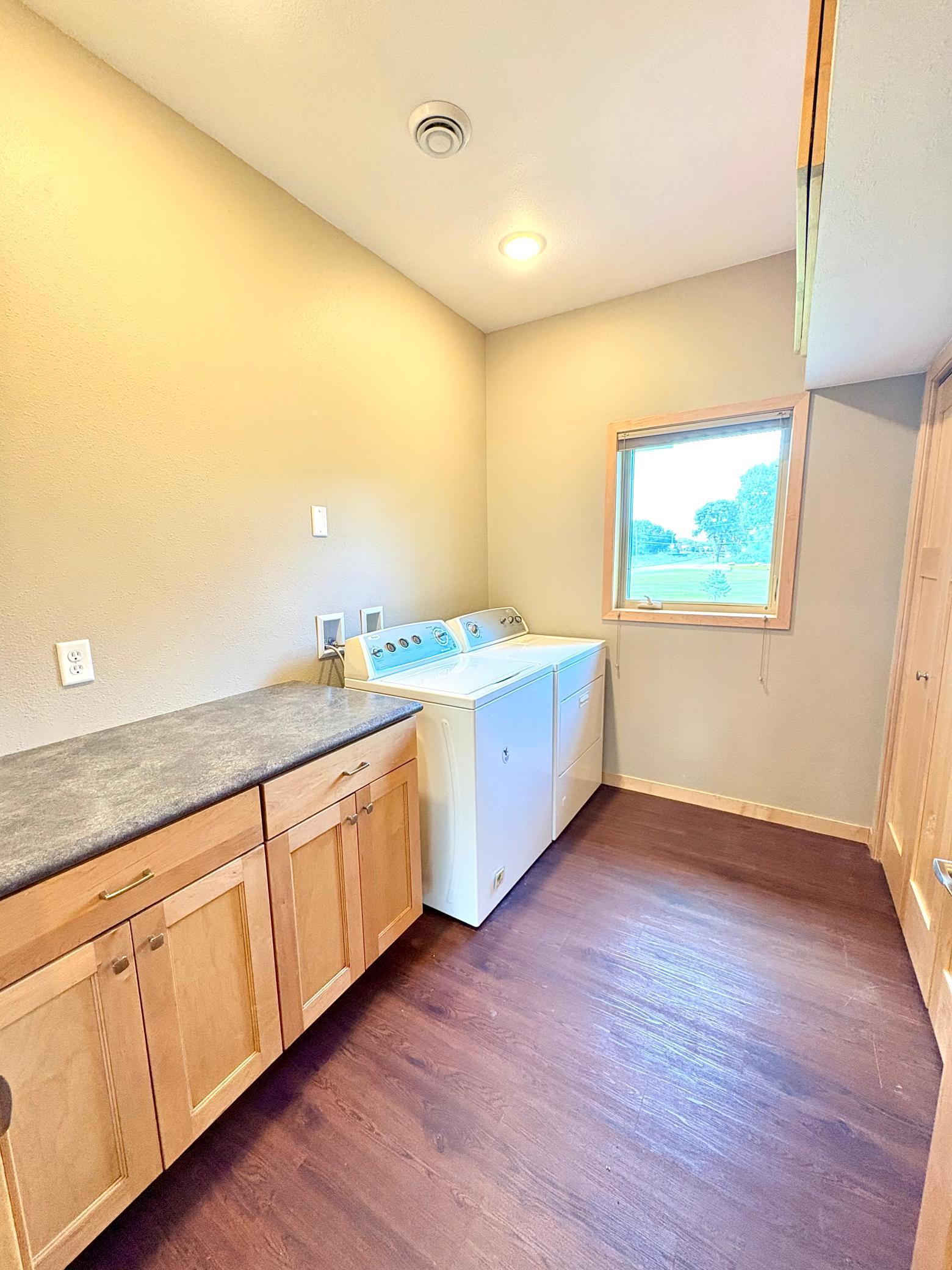 162 Diagonal Street Property Photo 26