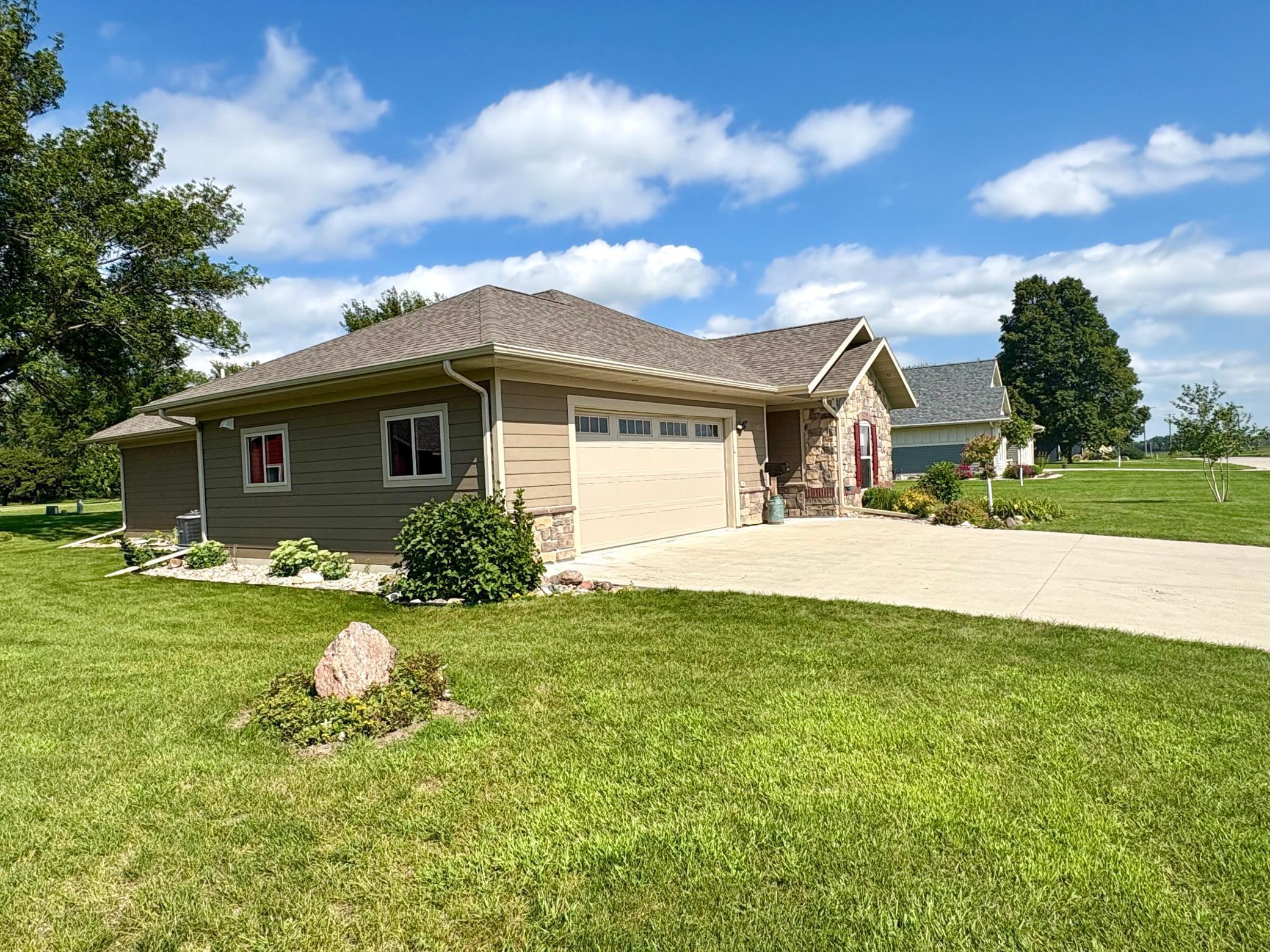 162 Diagonal Street Property Photo 35