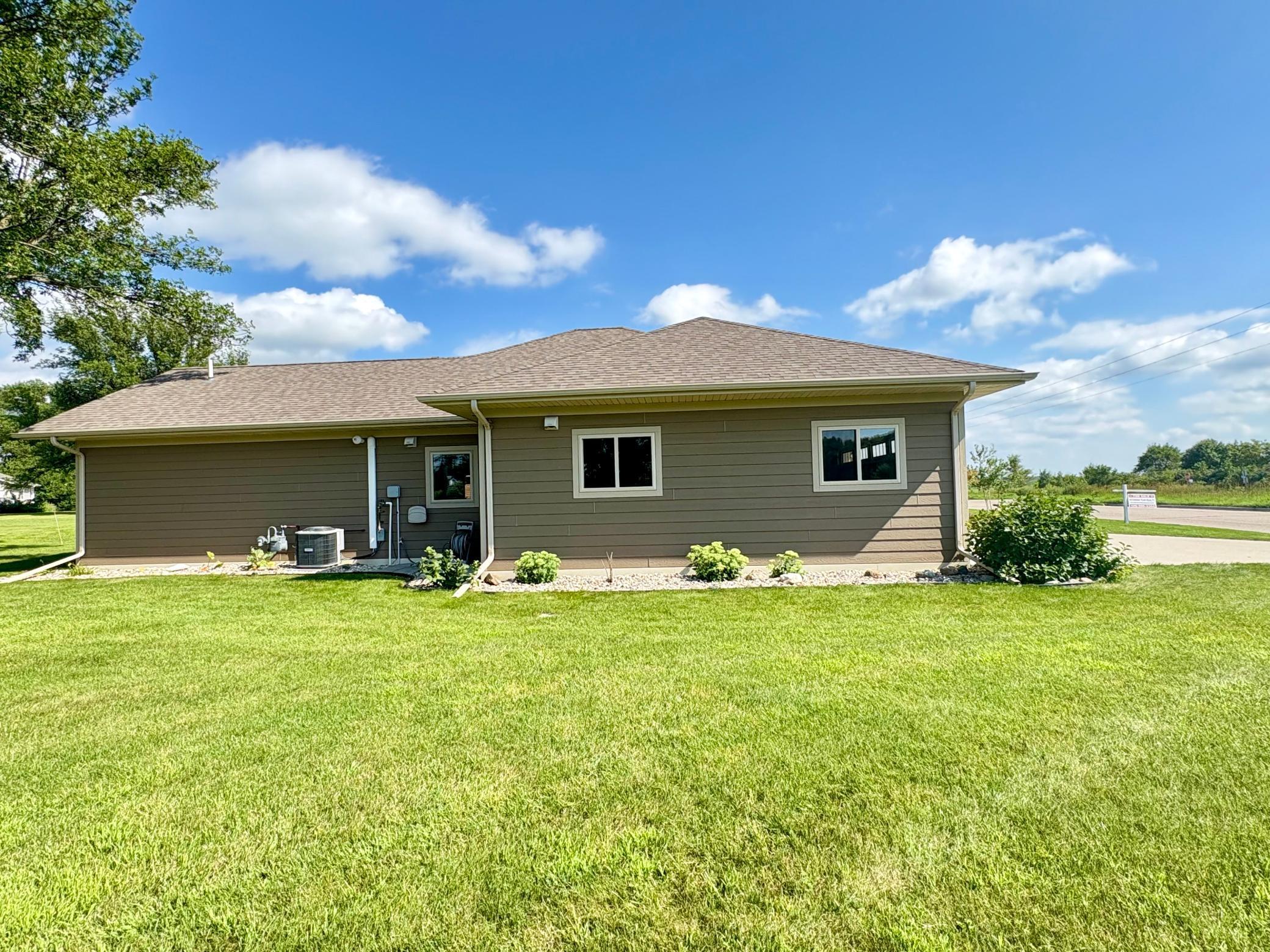 162 Diagonal Street Property Photo 36