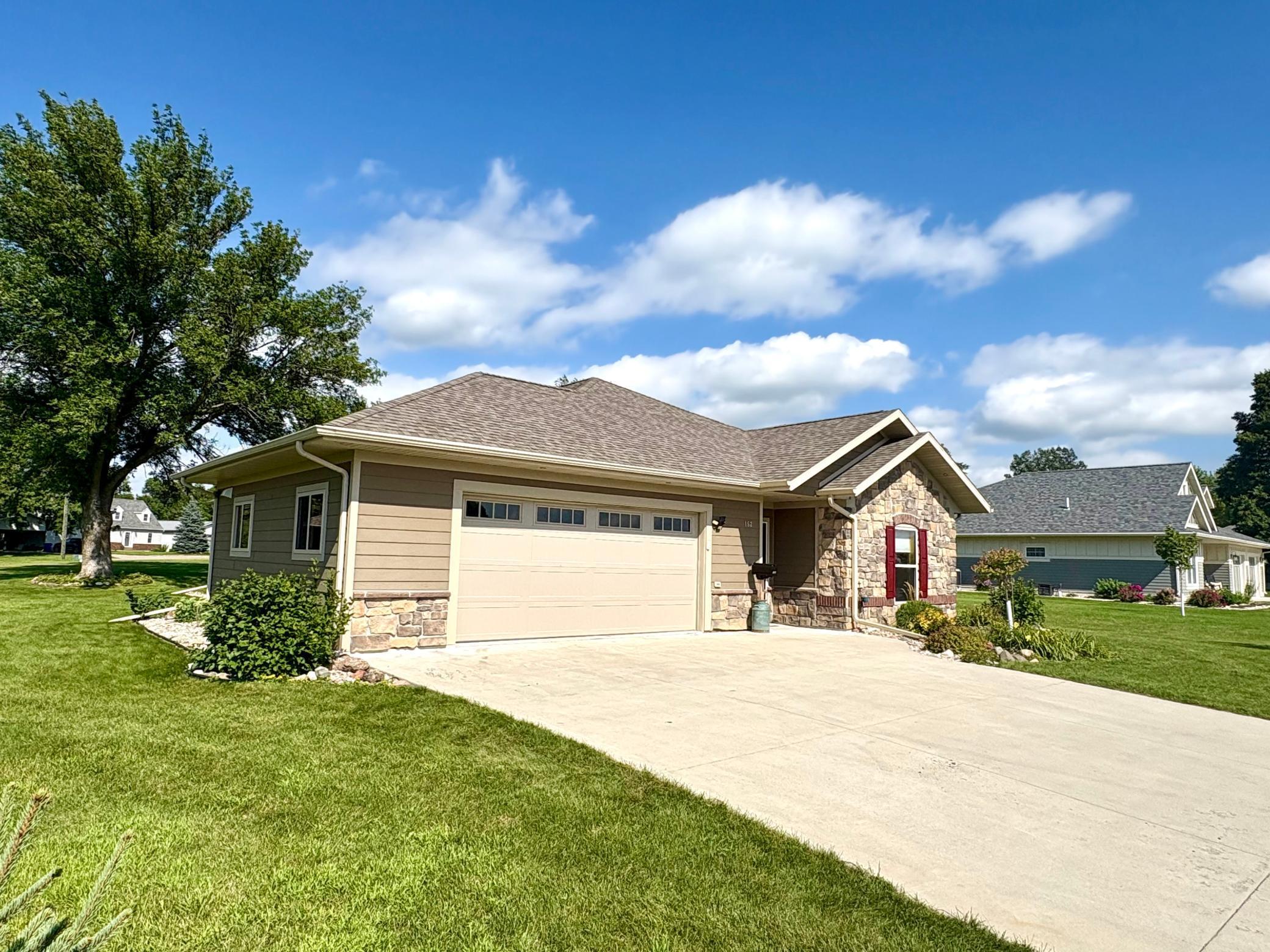 162 Diagonal Street Property Photo 37