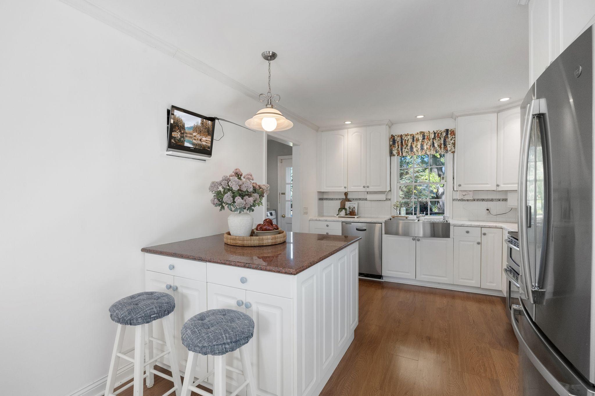 4812 Valley View Road Property Photo 16