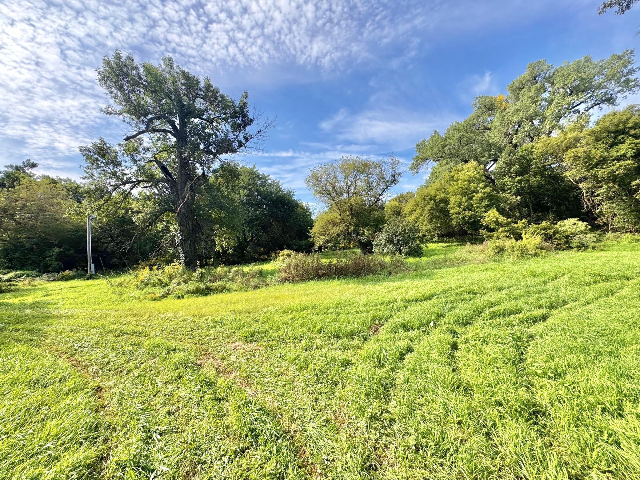 2555 River Road Property Photo 8