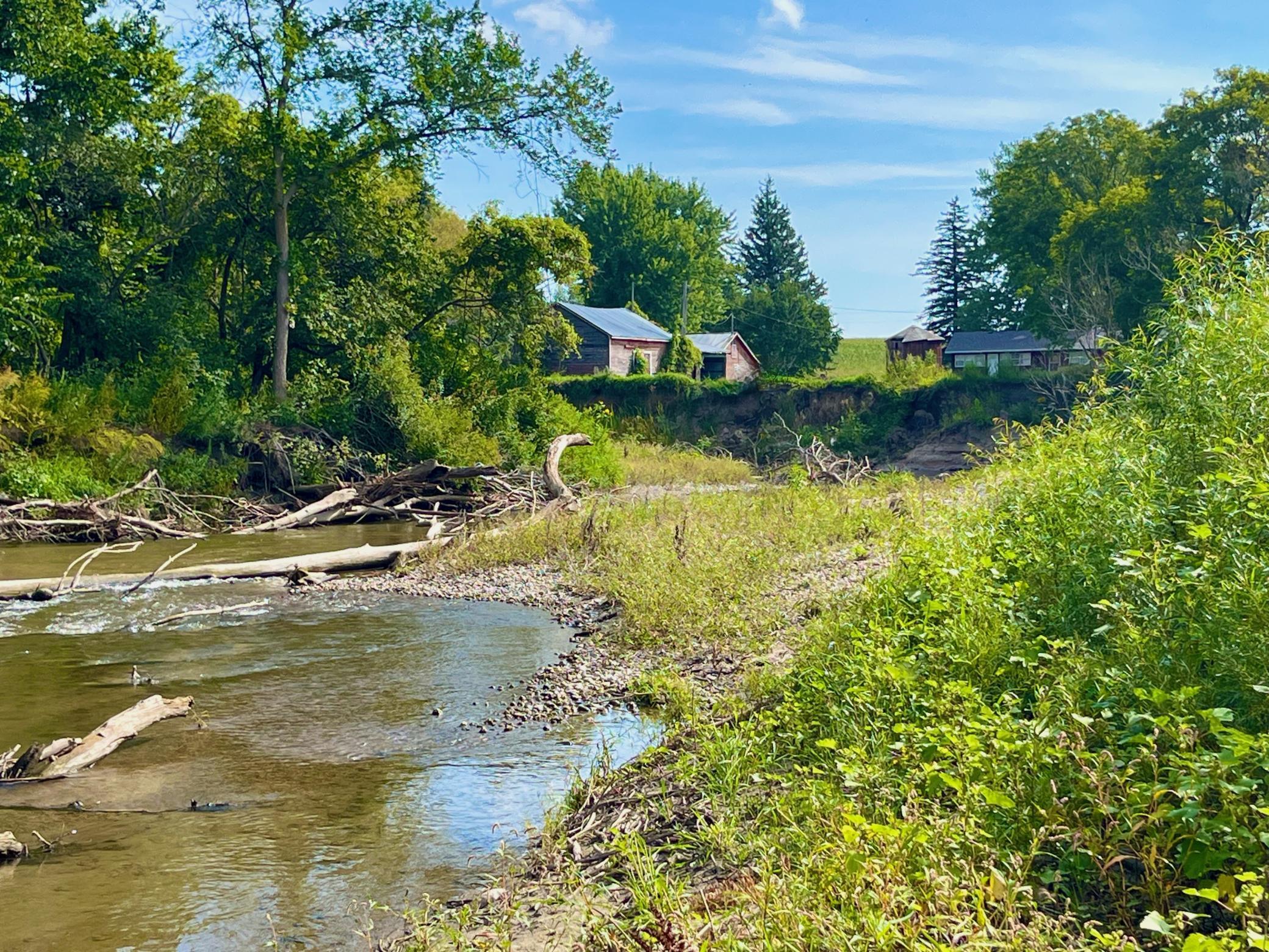 2555 River Road Property Photo 15