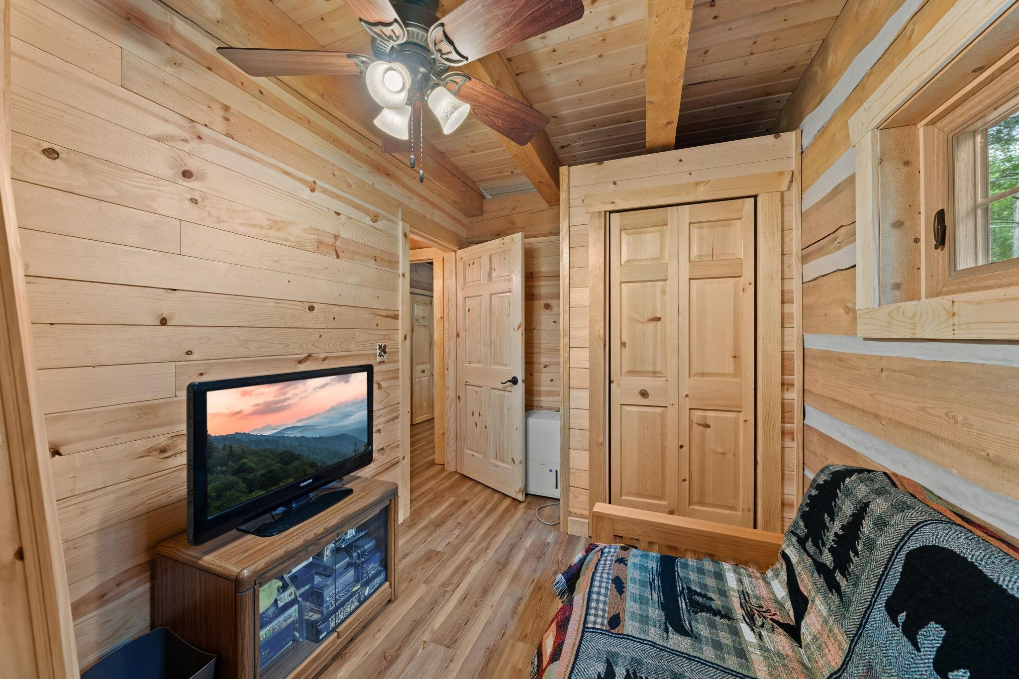 28688 Great Bear Trace Property Photo 15
