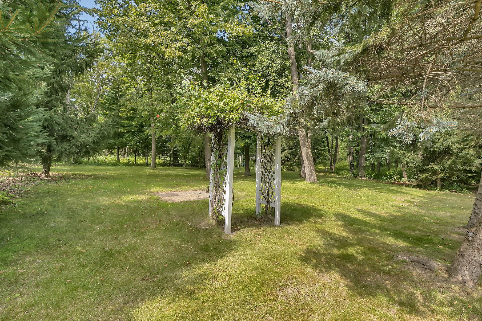 8298 190th Street Property Photo 9
