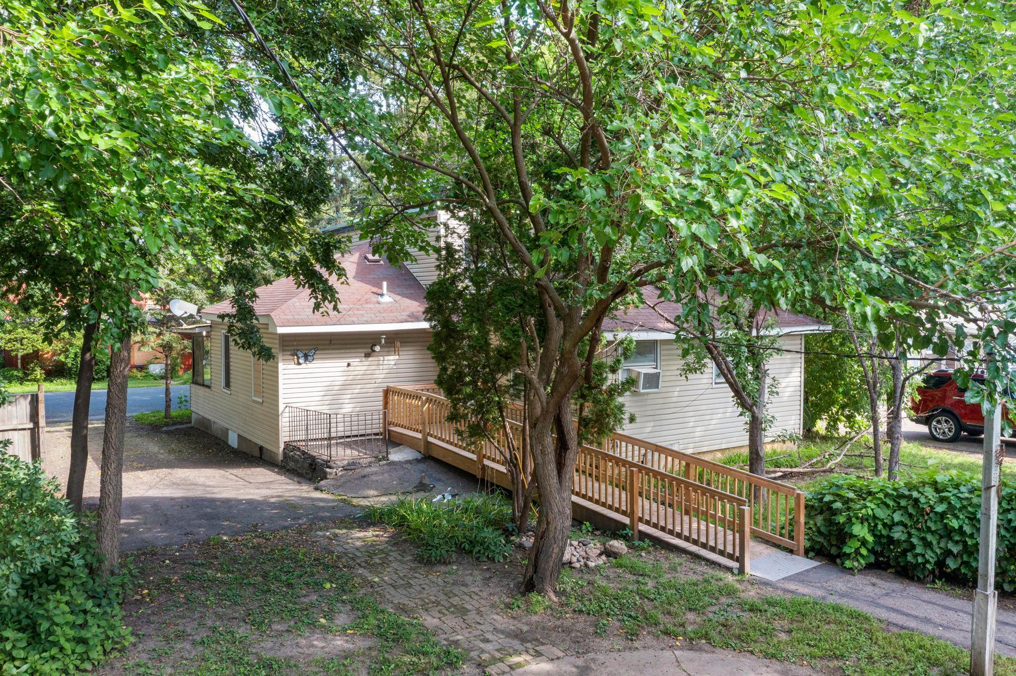 720 Bluff Avenue E Property Photo 28