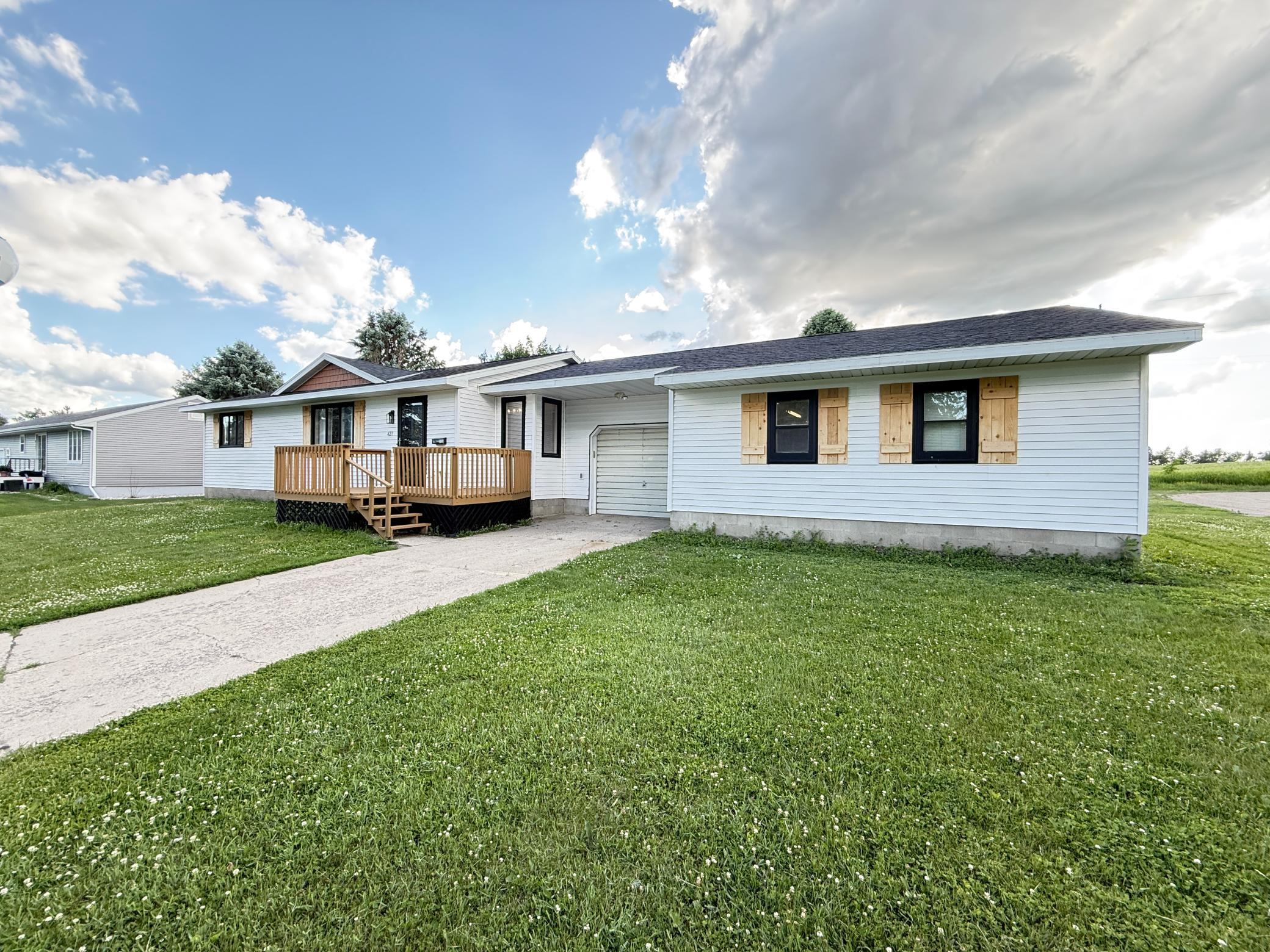 421 9th Avenue Property Photo 4