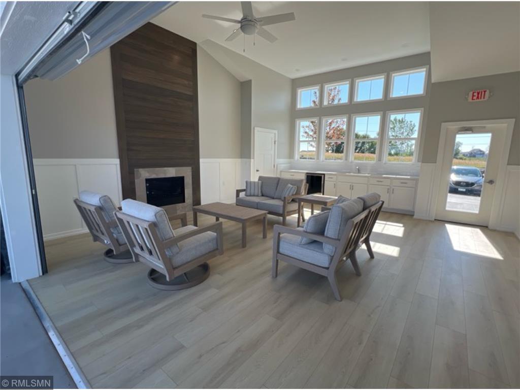 15261 110th Avenue N Property Photo 11