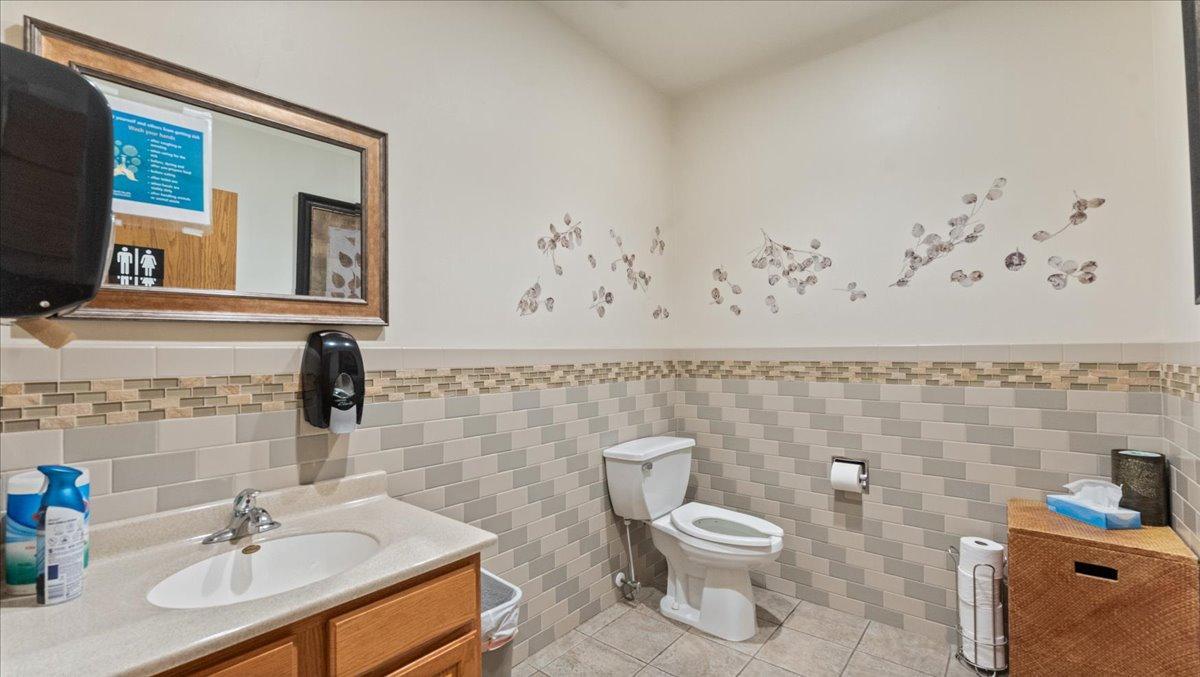 2320 Highway 12 E 2 Property Photo 24
