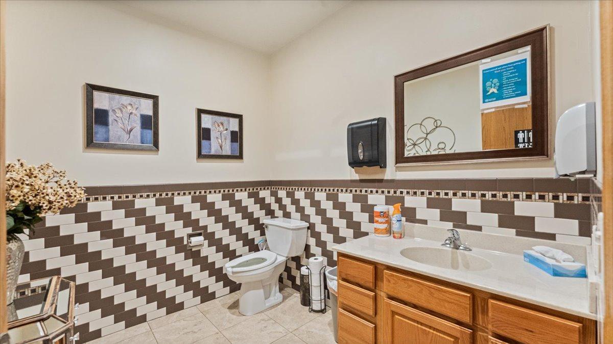 2320 Highway 12 E 2 Property Photo 25