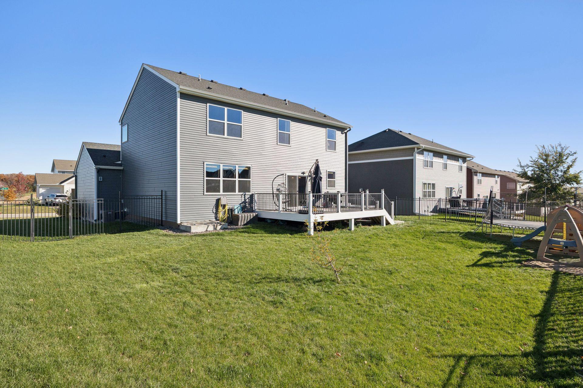 1250 Maple Lane Property Photo 3