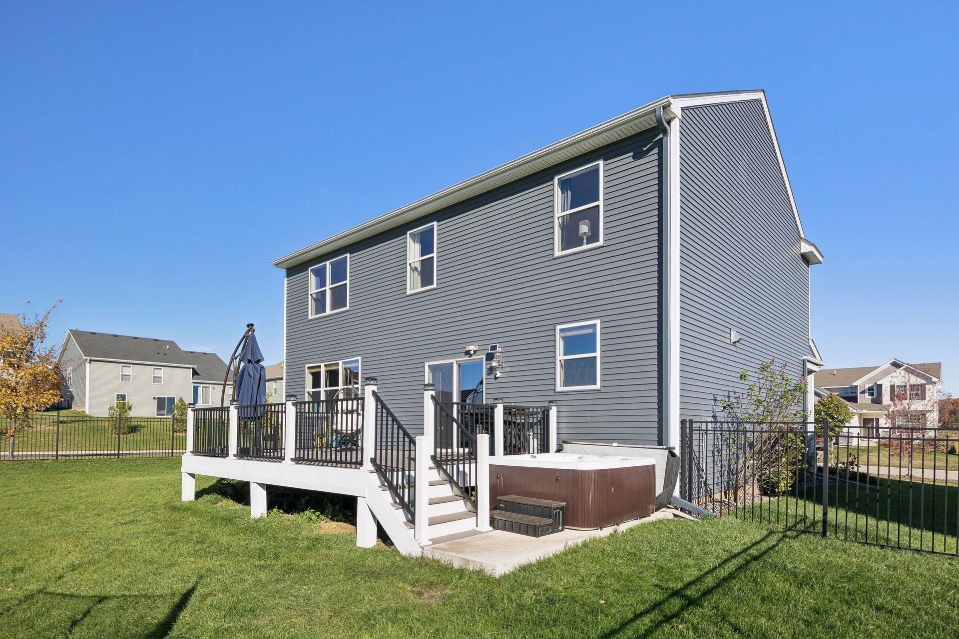 1250 Maple Lane Property Photo 4