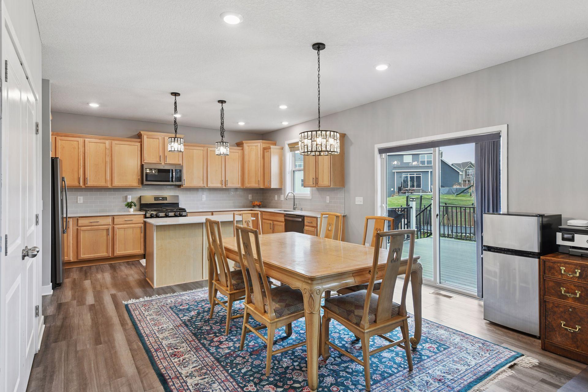 1250 Maple Lane Property Photo 6