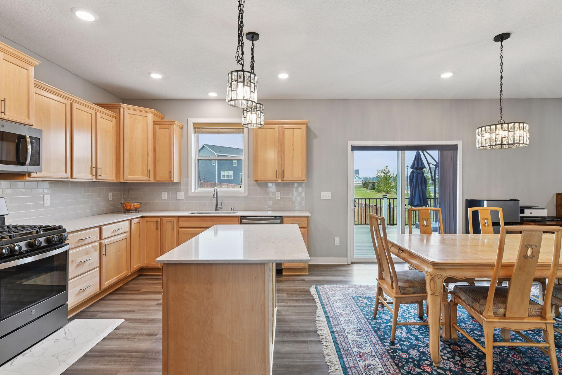 1250 Maple Lane Property Photo 10