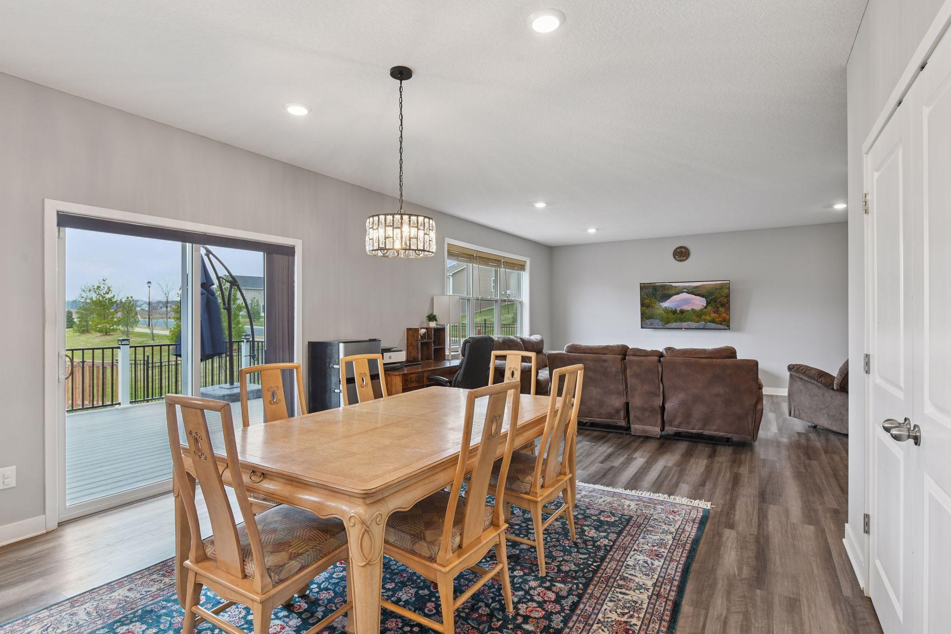 1250 Maple Lane Property Photo 13