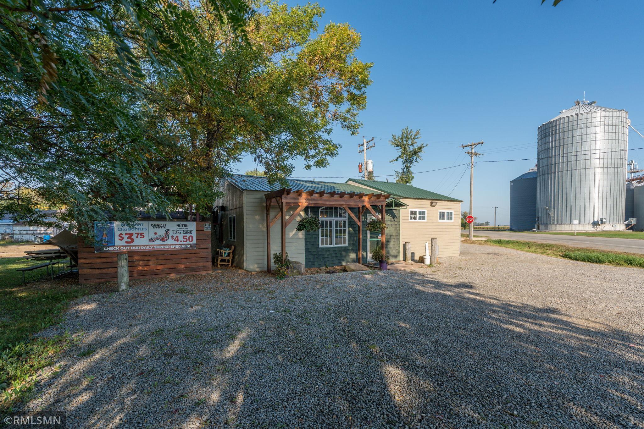 204 1st Avenue Property Photo 2