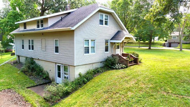 202 2nd Avenue N Property Photo 35