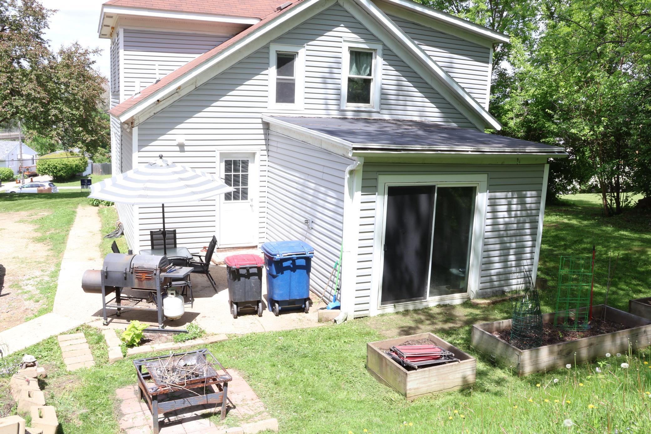 591 E 7th Street Property Photo 31