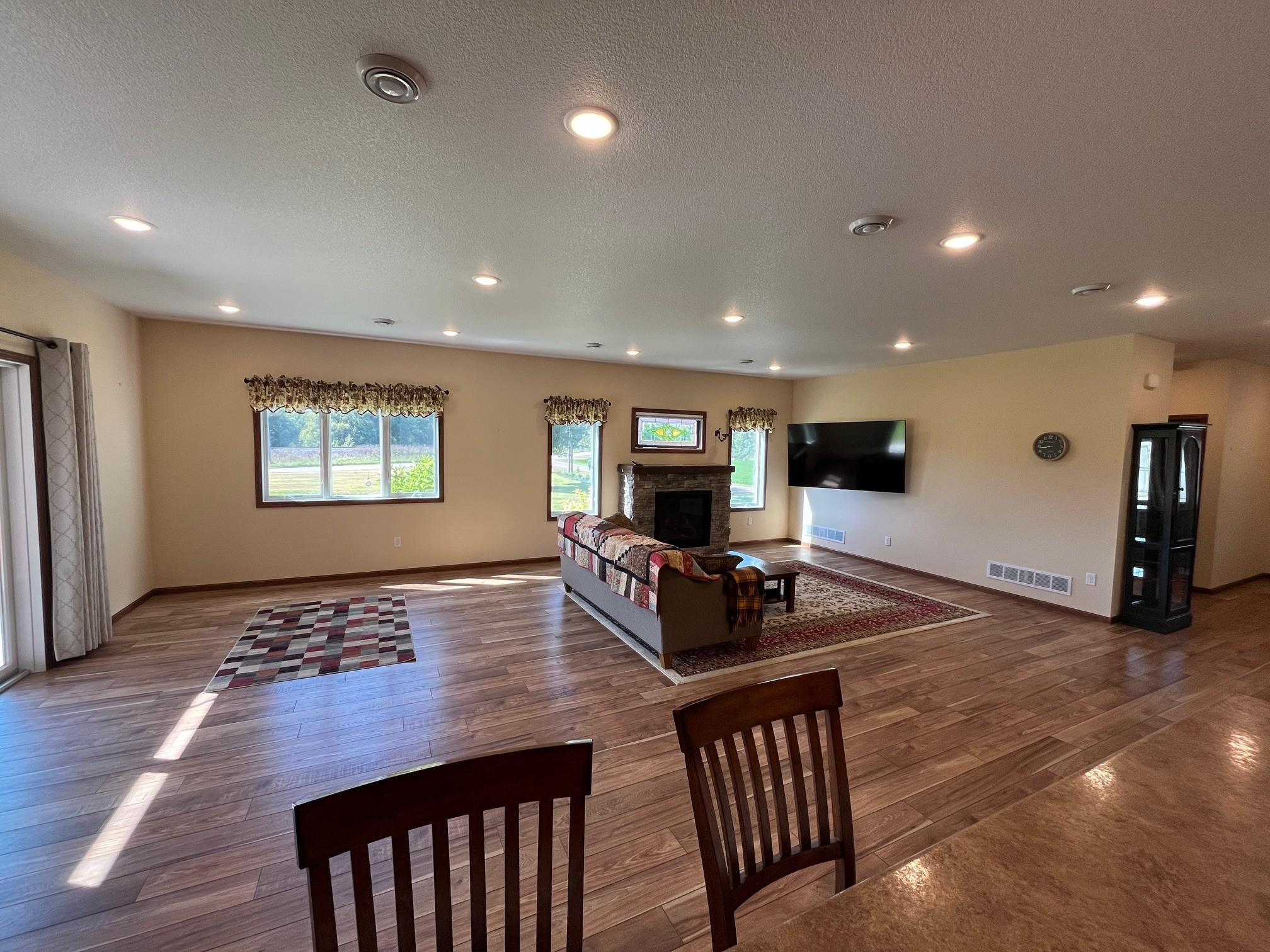 177 Pine Street Property Photo 8