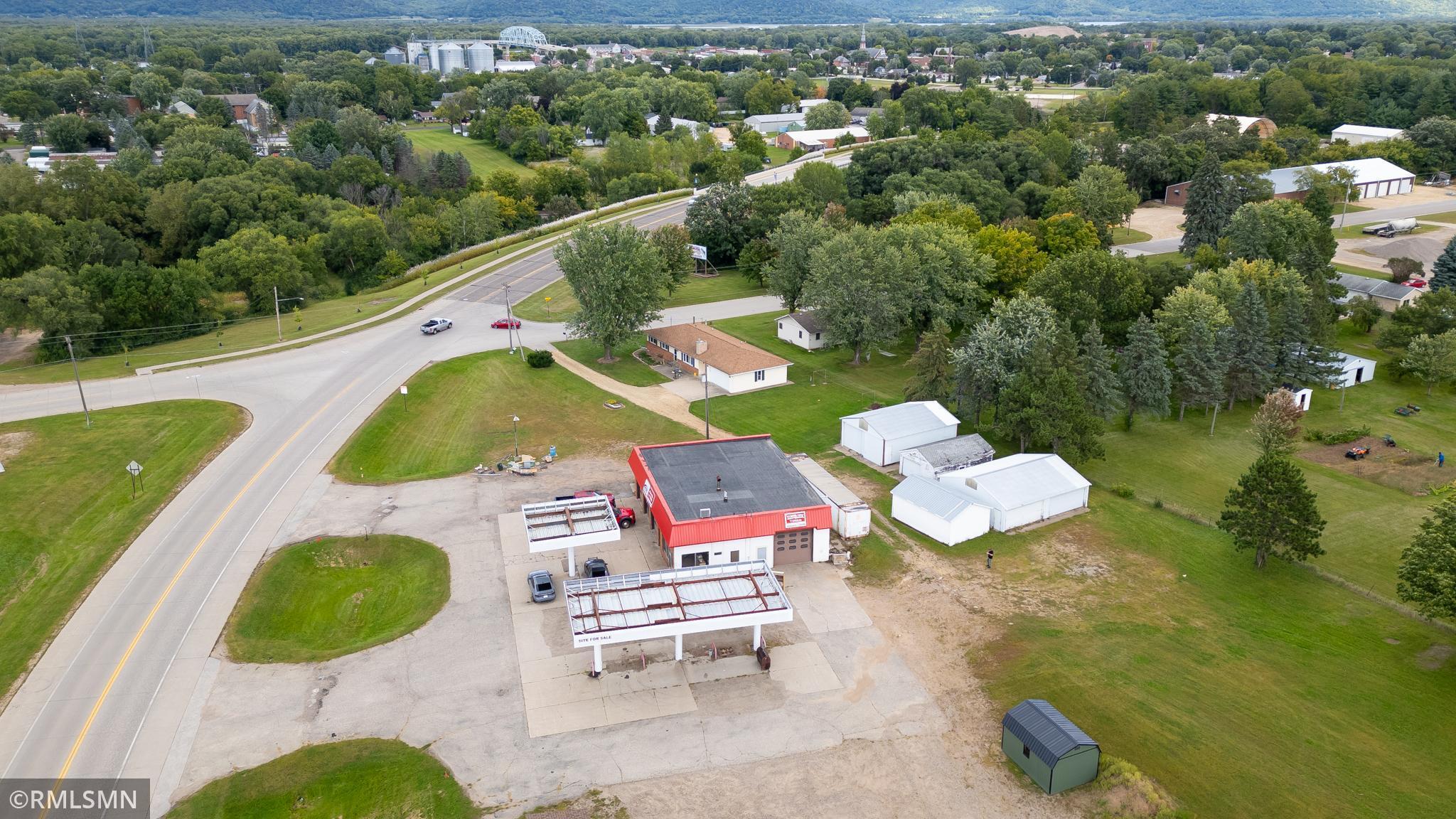 900 Shields Avenue Property Photo 29