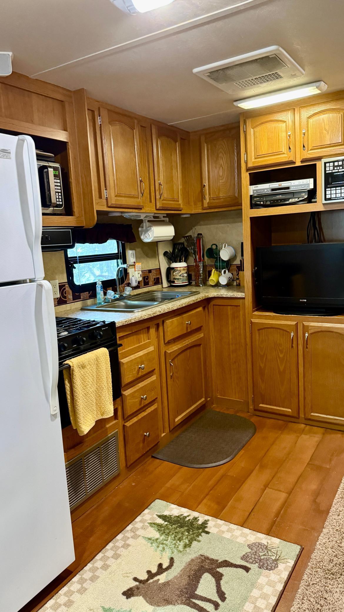 44308 Idas Road Property Photo 8