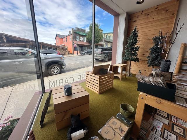 120 E Sheridan Street Property Photo 16