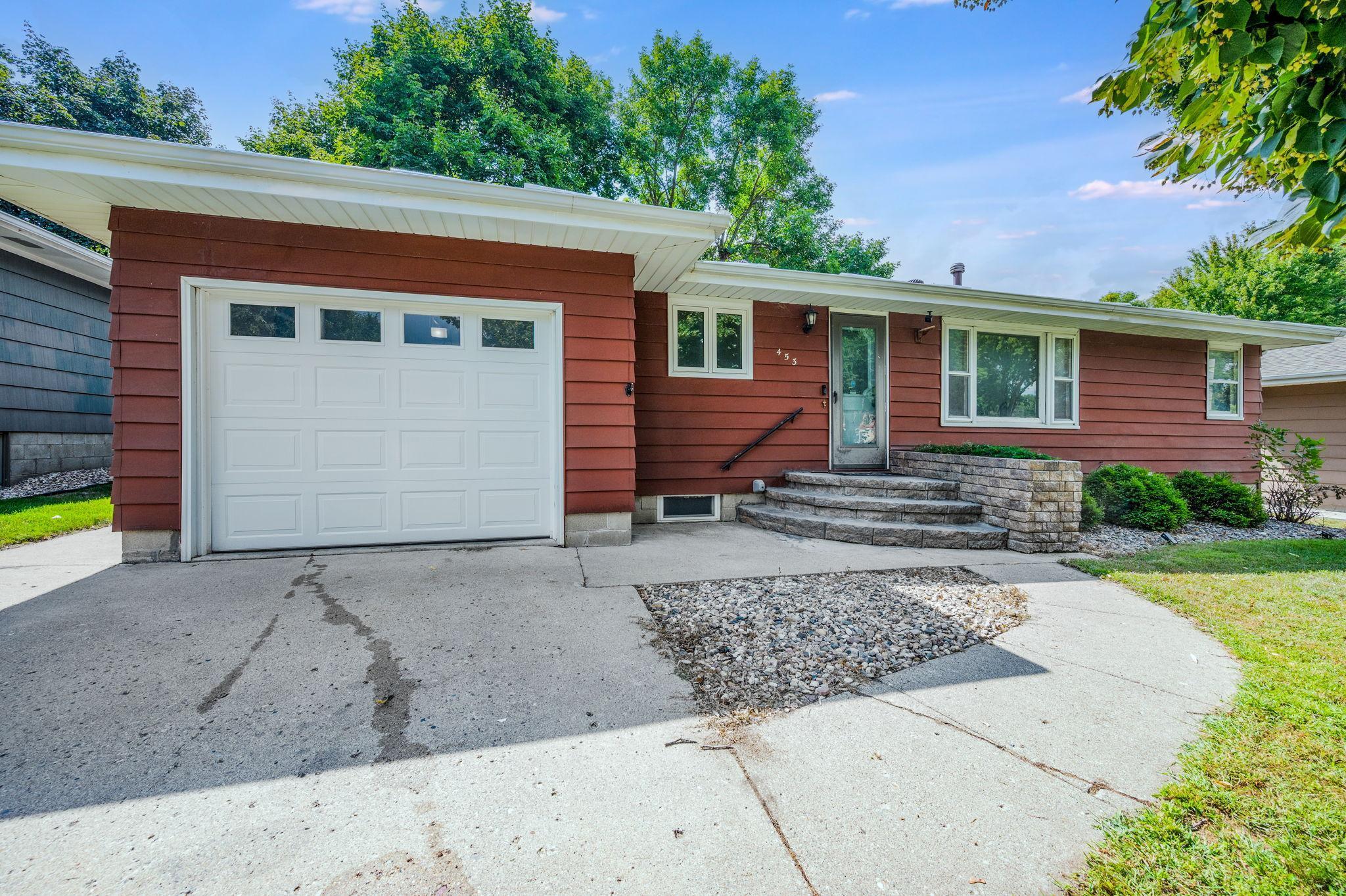 453 17th Street Property Photo 1