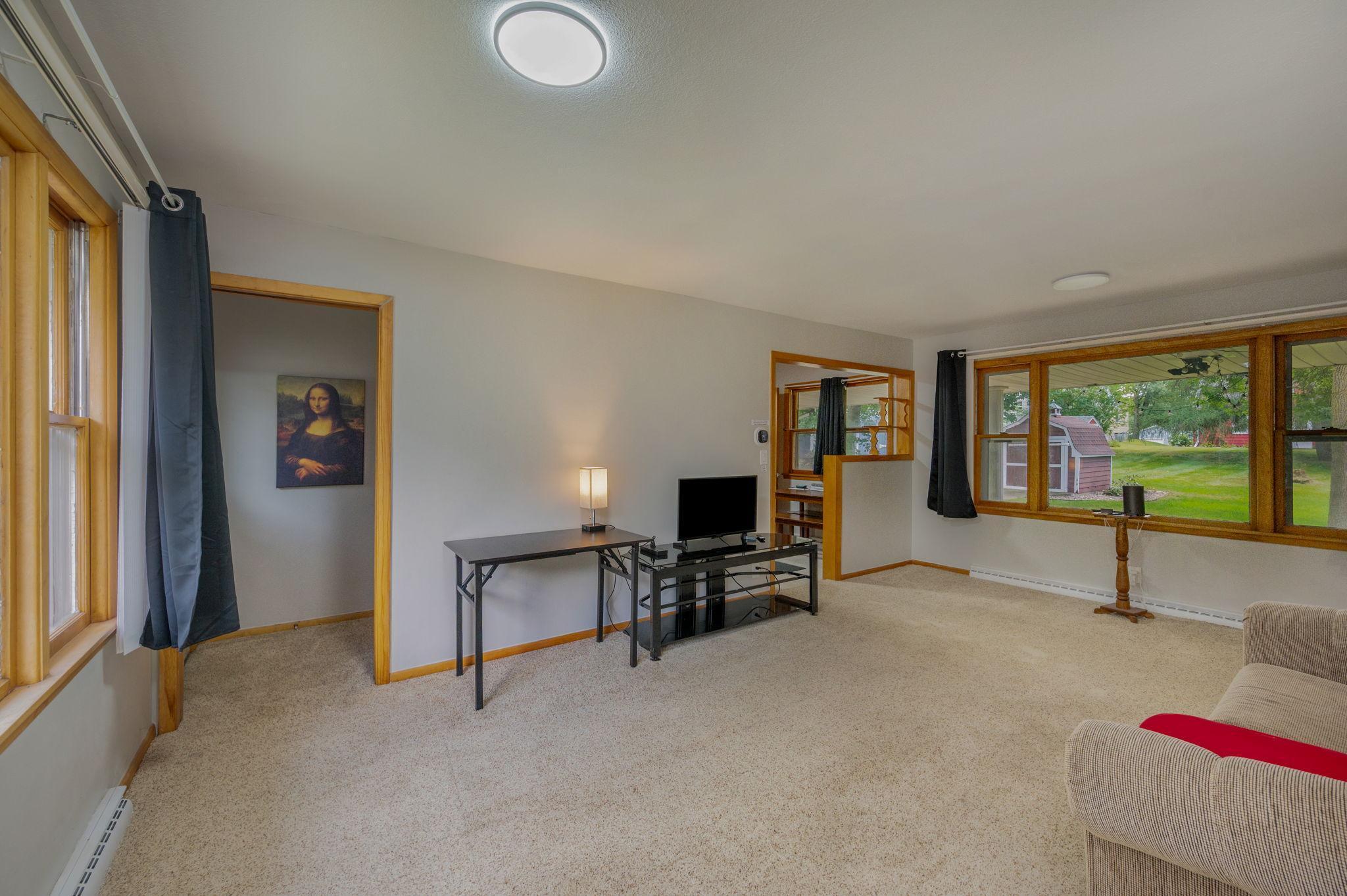 453 17th Street Property Photo 5