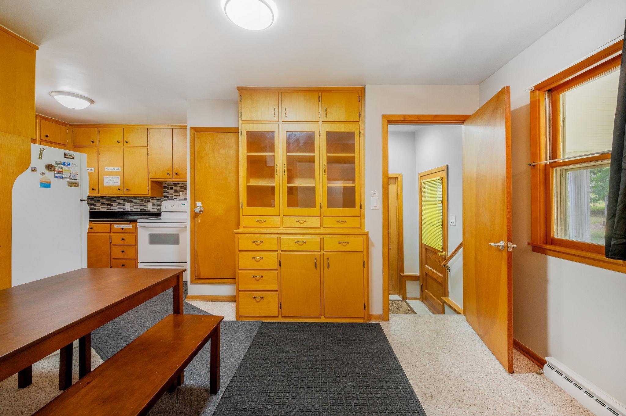 453 17th Street Property Photo 11