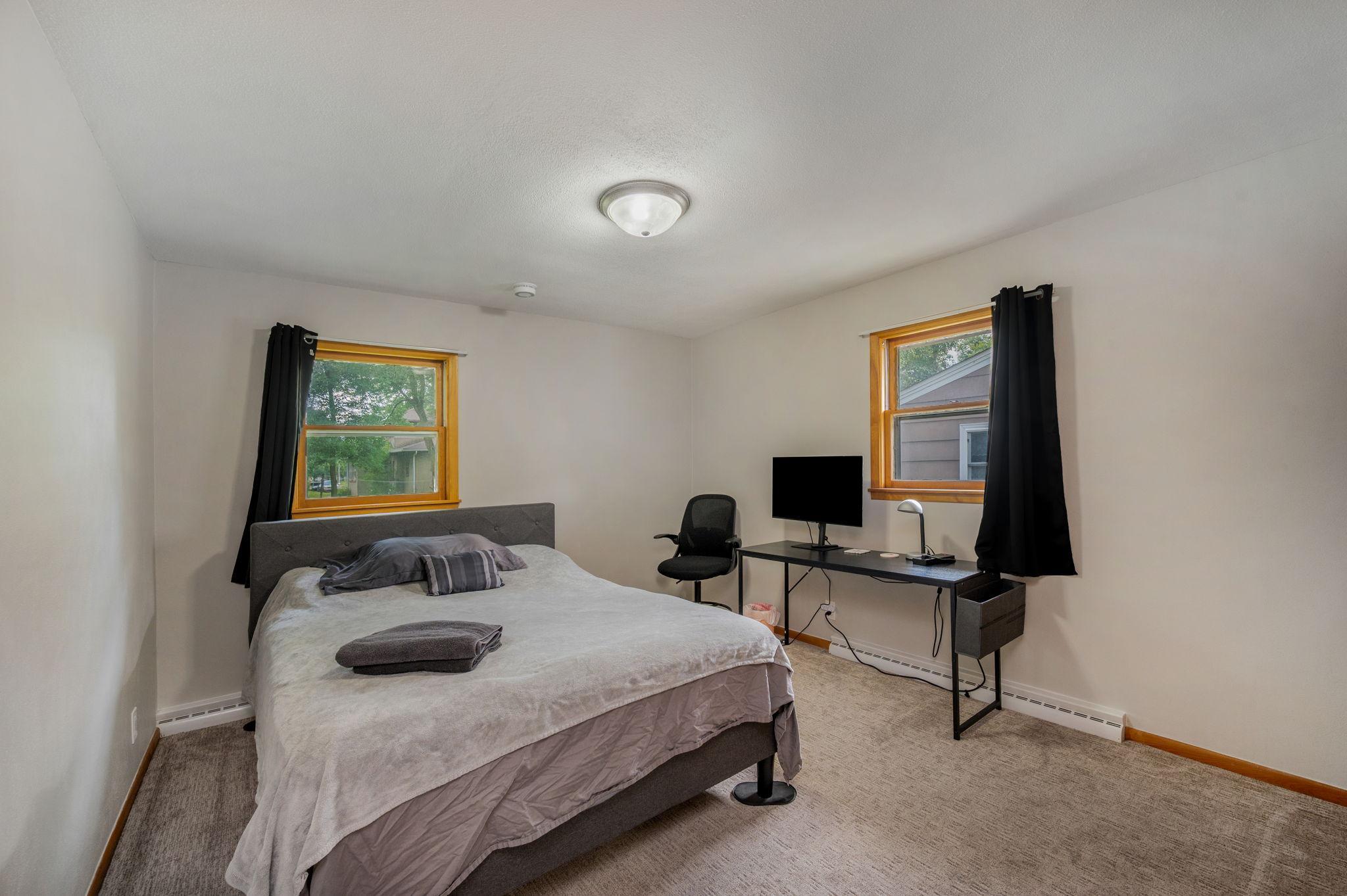 453 17th Street Property Photo 12
