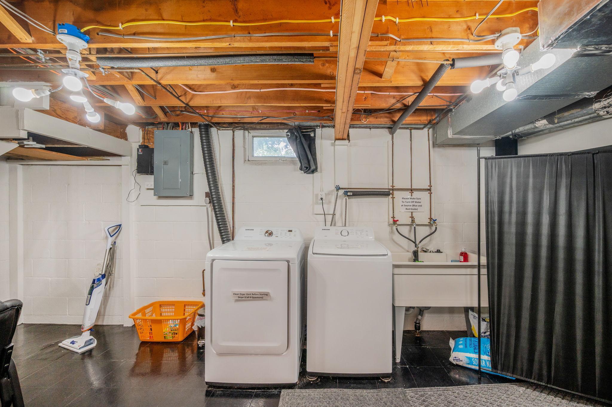 453 17th Street Property Photo 17