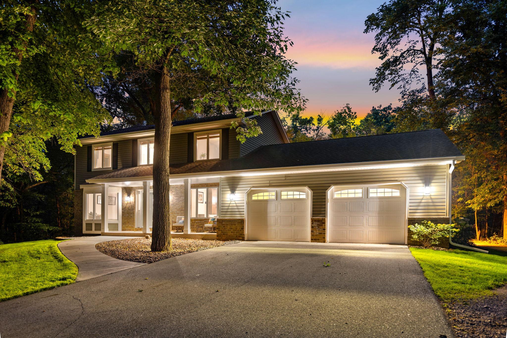 13080 Forestview Circle N Property Photo 1