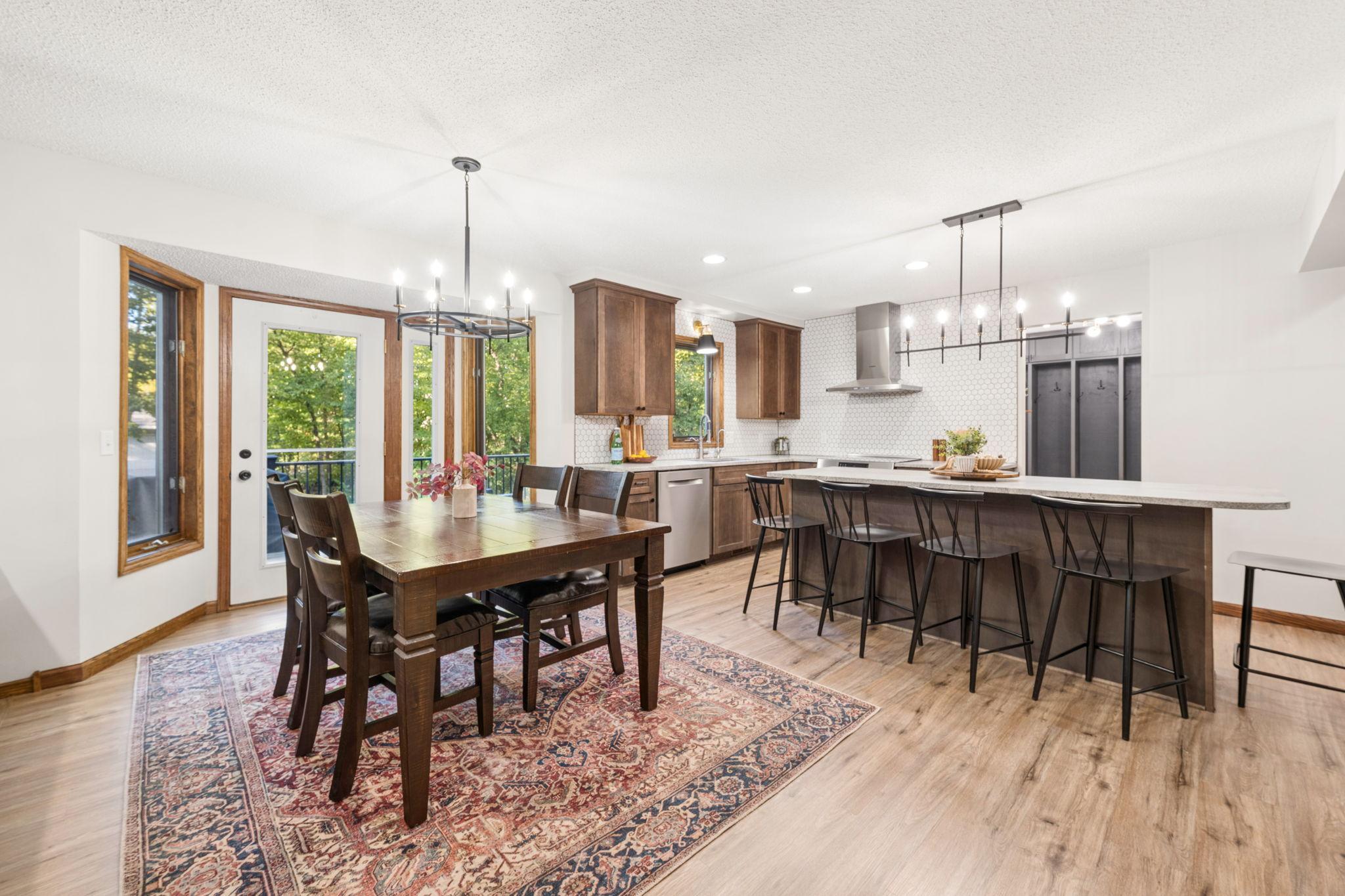 13080 Forestview Circle N Property Photo 6