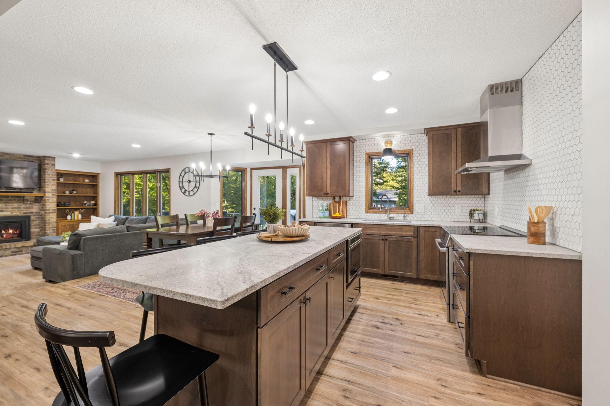 13080 Forestview Circle N Property Photo 8