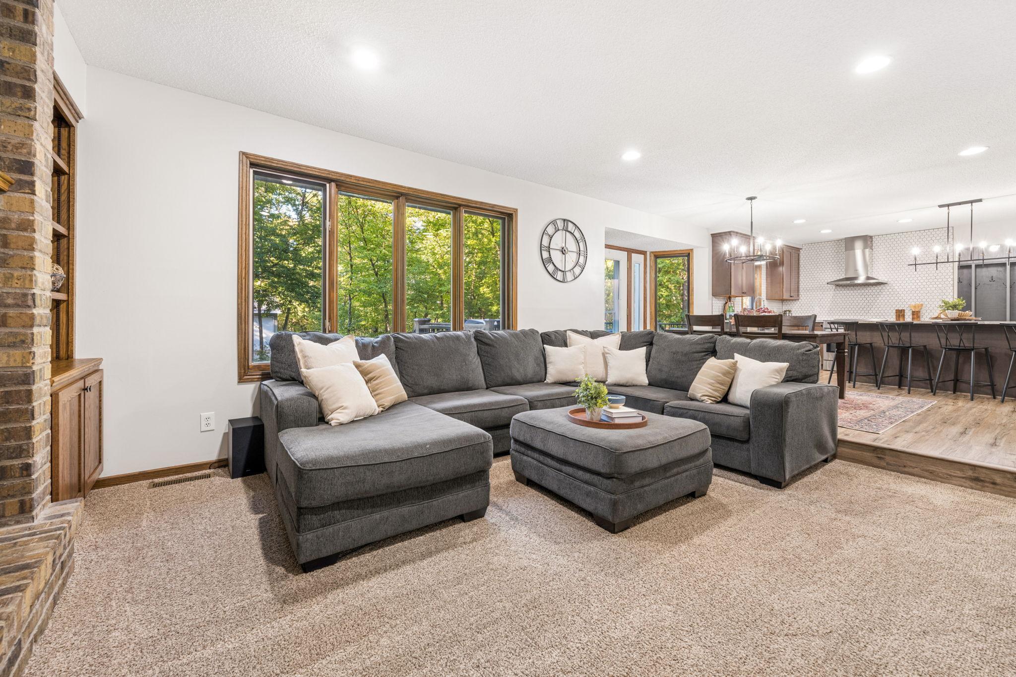 13080 Forestview Circle N Property Photo 11