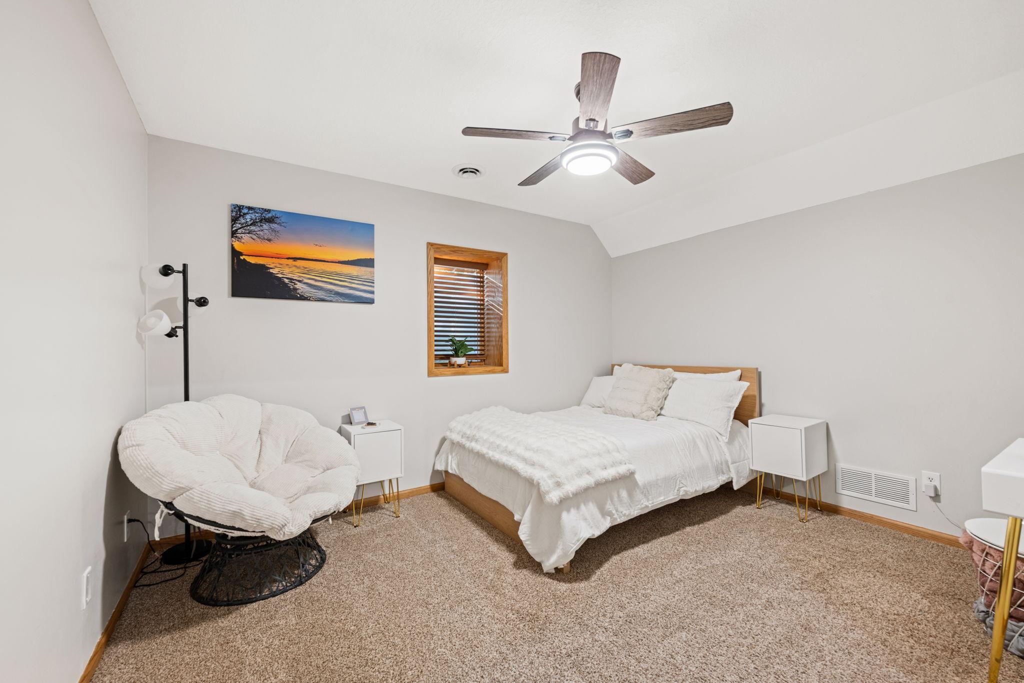 13080 Forestview Circle N Property Photo 23