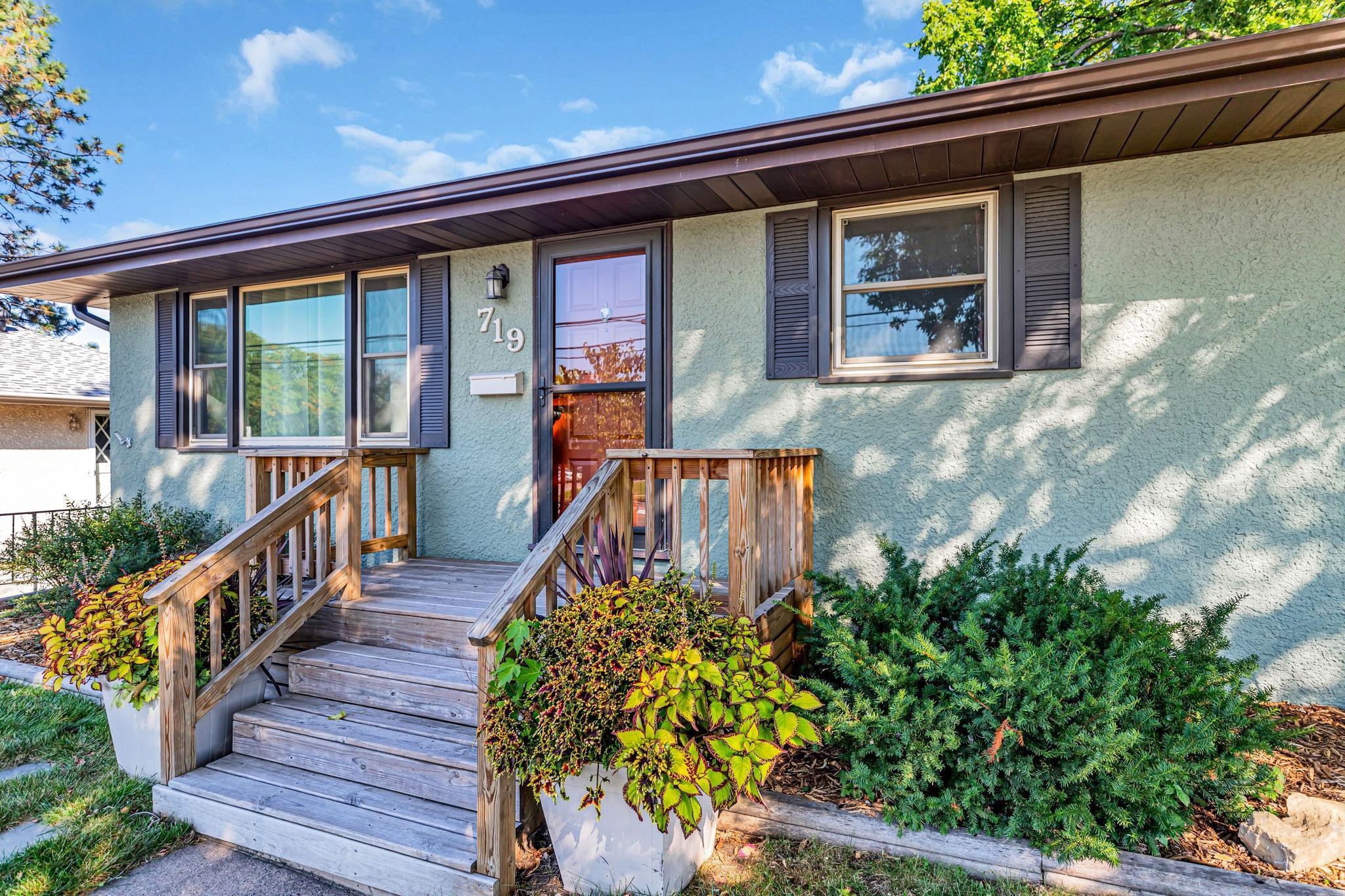 719 49th Avenue Property Photo 1